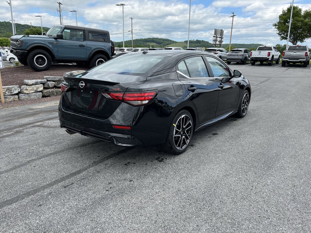 New 2025 Nissan Sentra SR Sedan
