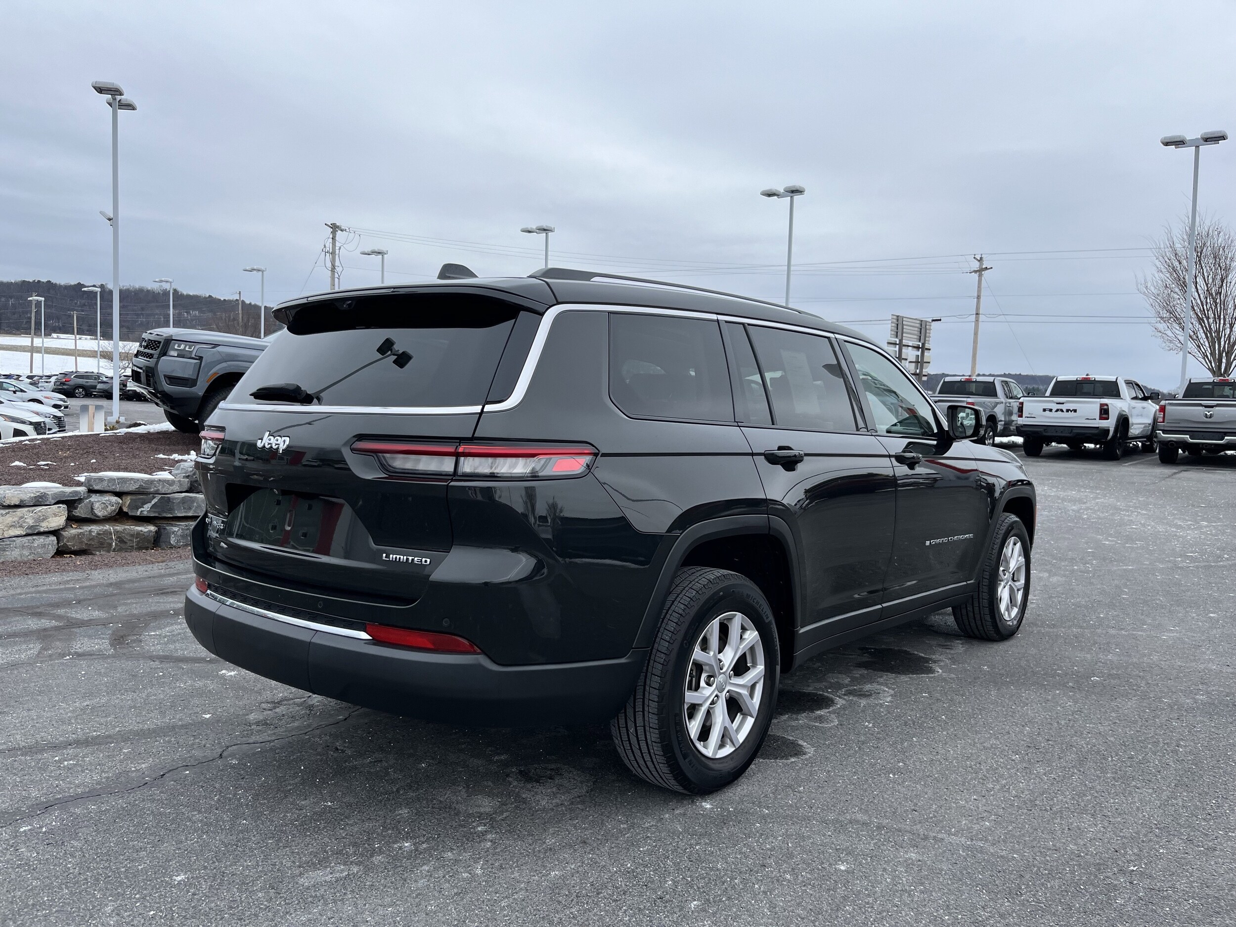 2022 Jeep Grand Cherokee Limited photo 3