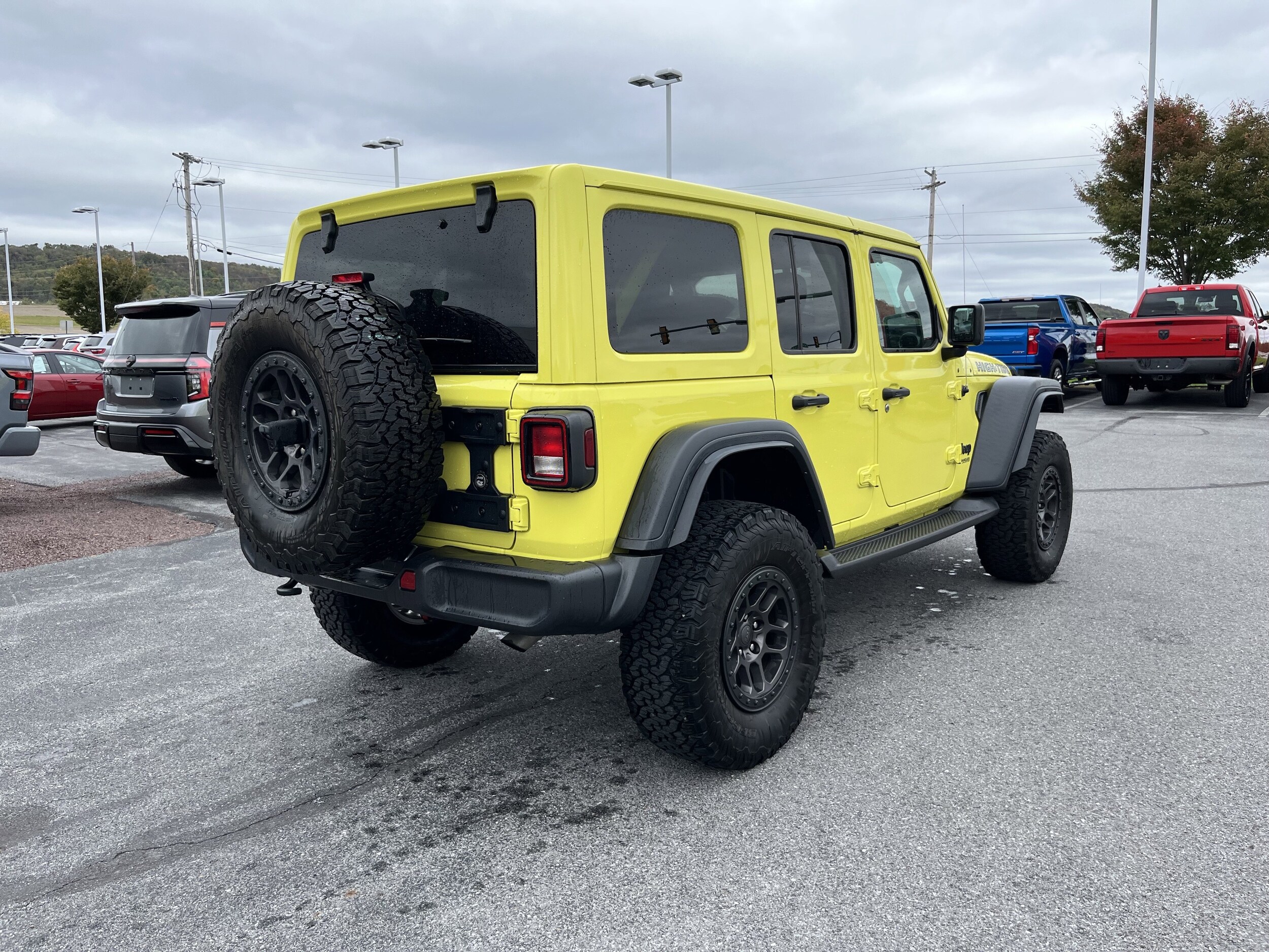 2022 Jeep Wrangler Unlimited Sport High Tide photo 3