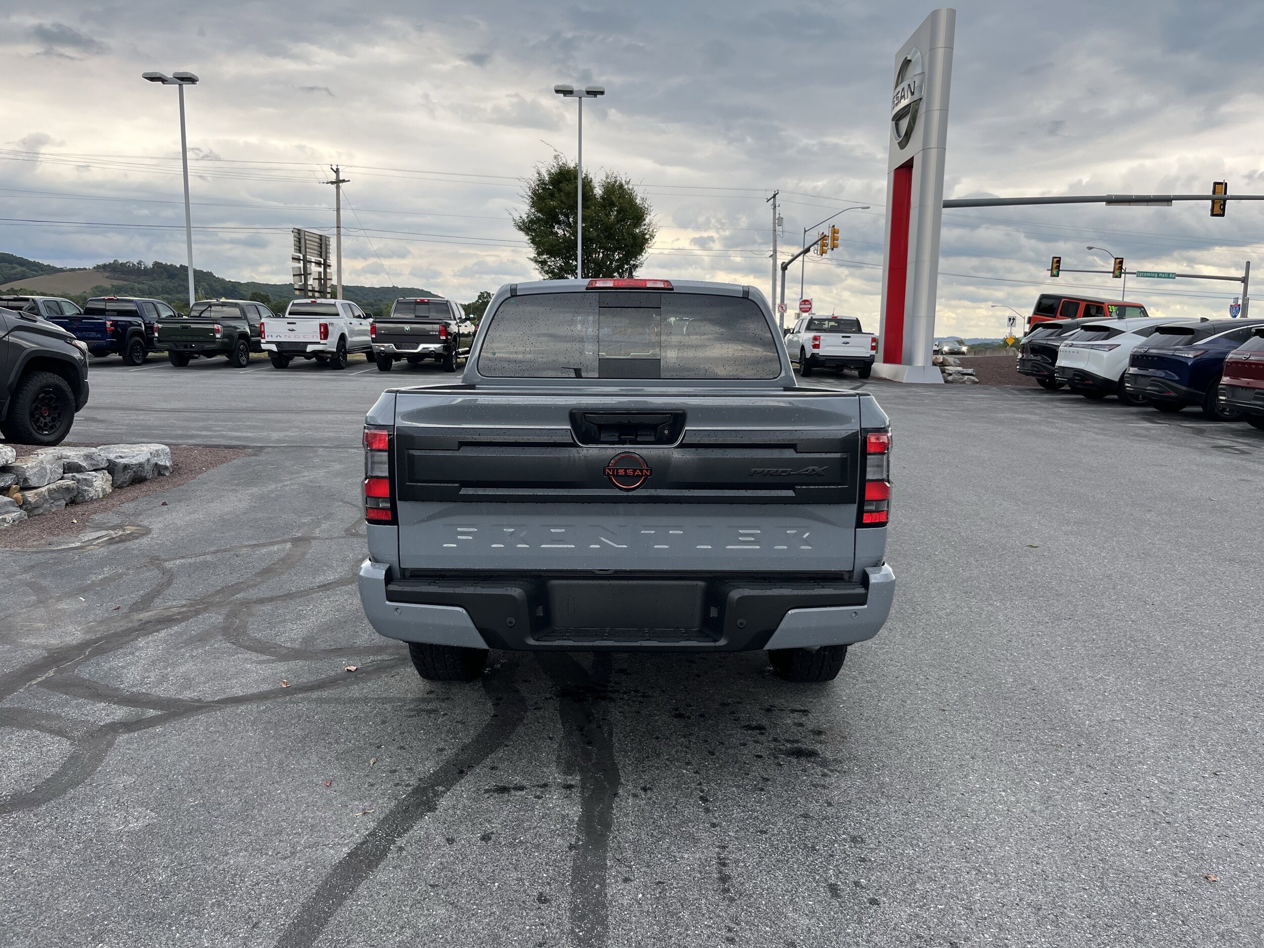 2025 Nissan Frontier PRO-4X photo 4