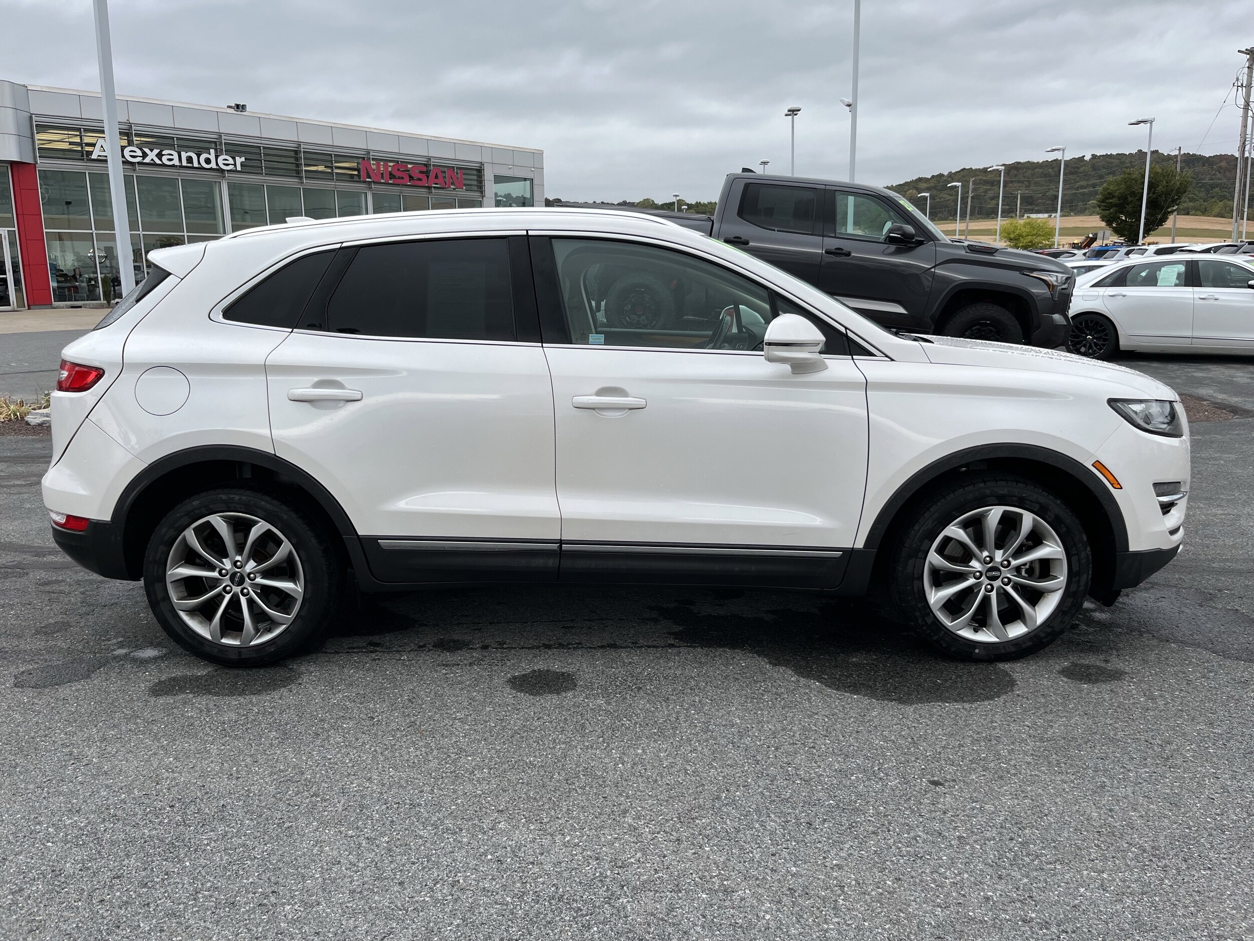 2019 Lincoln MKC Select photo 2