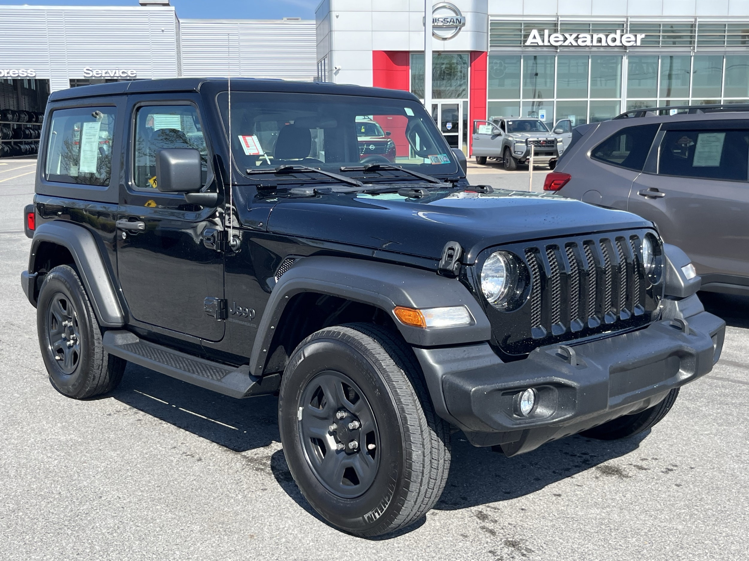 2023 Jeep Wrangler Sport's photo