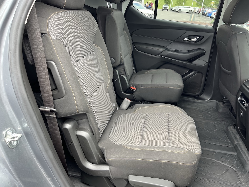 Used 2021 Chevrolet Traverse LT Cloth w/1LT SUV