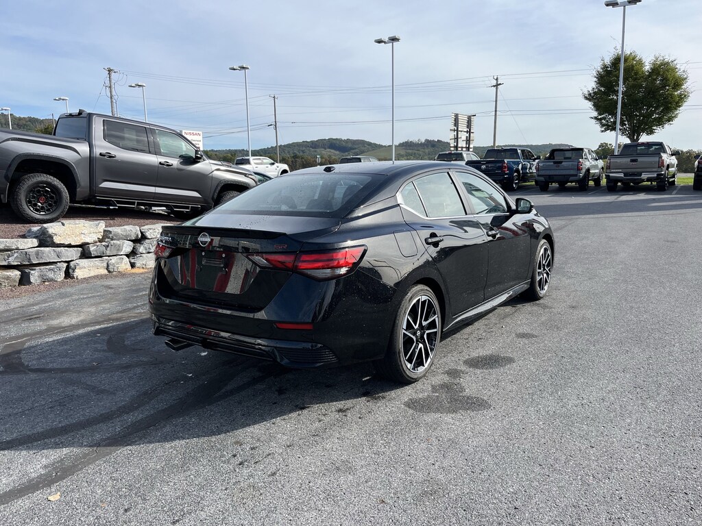 New 2025 Nissan Sentra SR Sedan