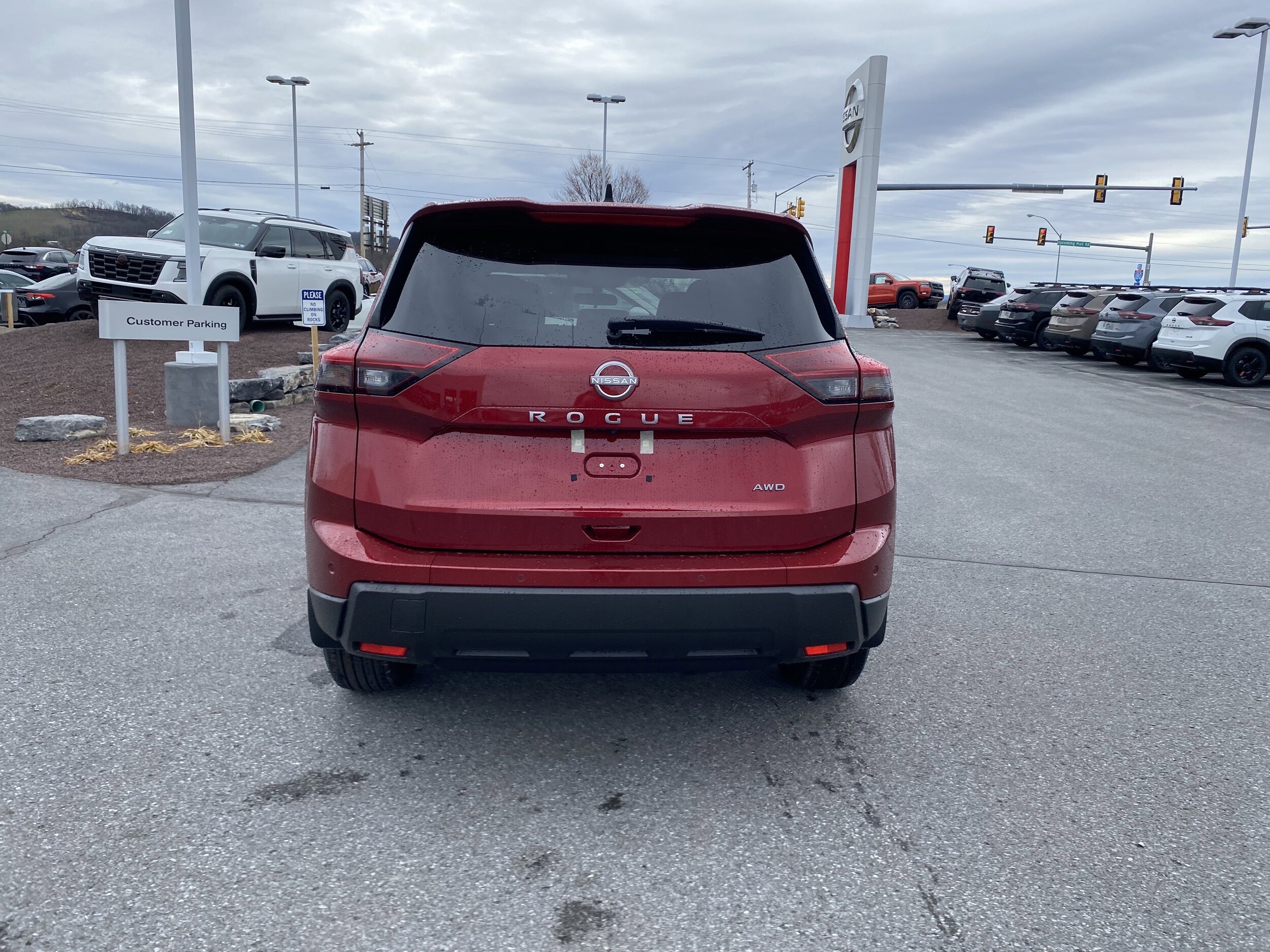 2025 Nissan Rogue S photo 4