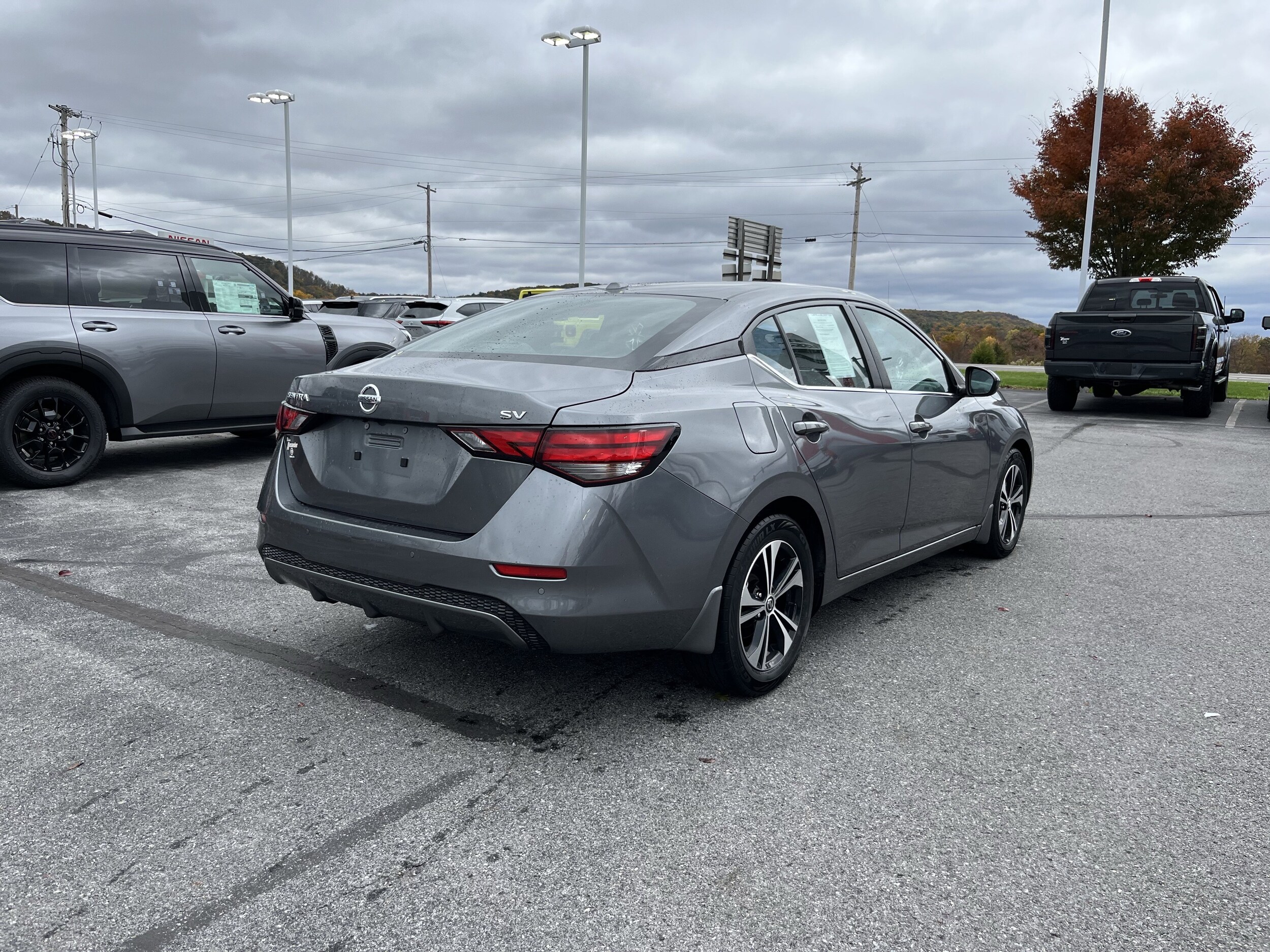 2022 Nissan Sentra SV photo 3