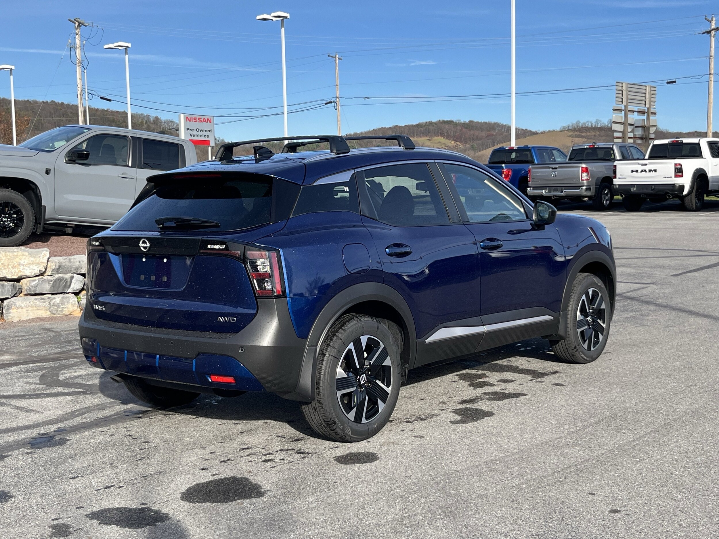 2026 Nissan Kicks SV photo 3