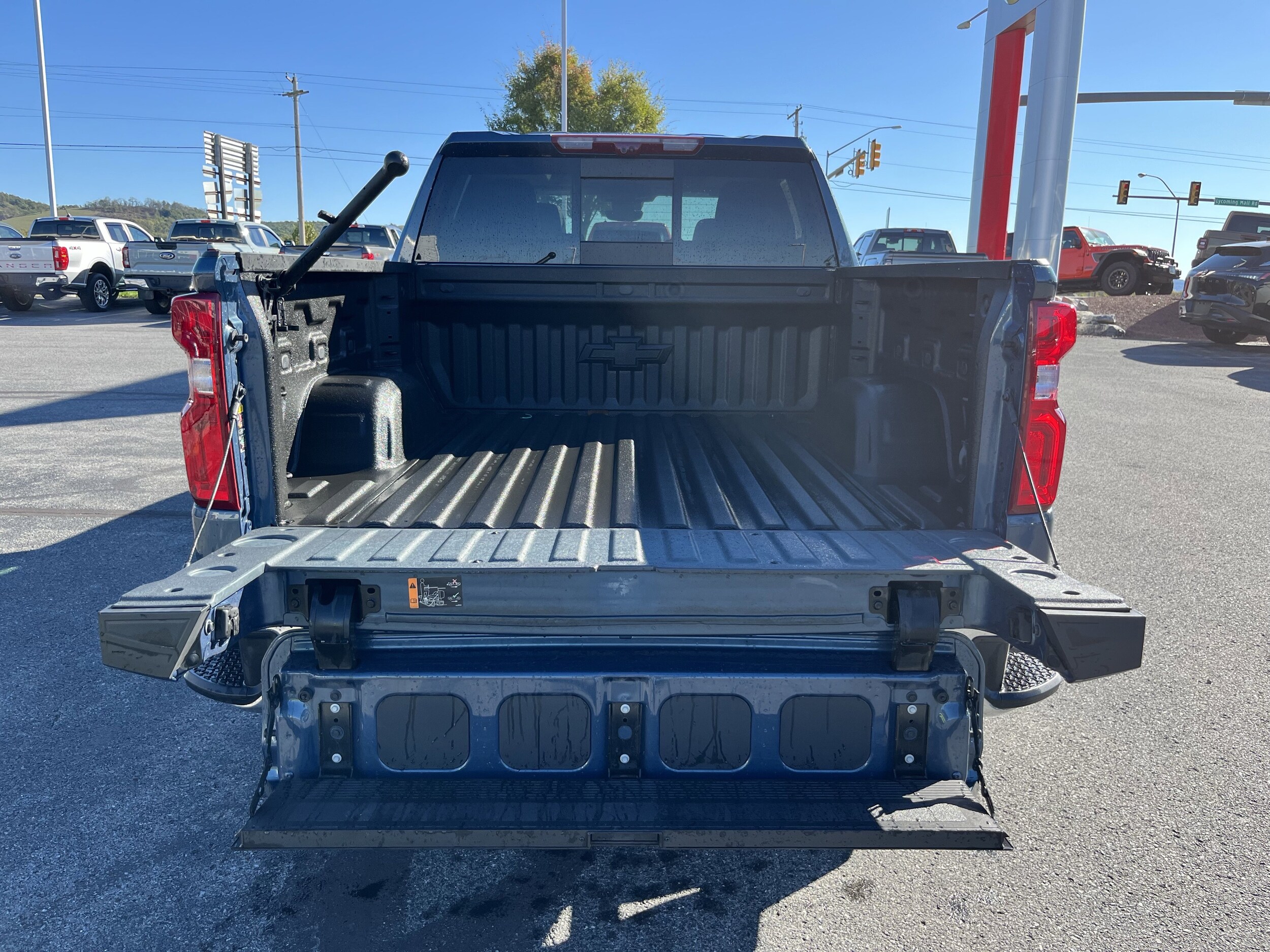 2024 Chevrolet Silverado 1500 LTZ photo 4