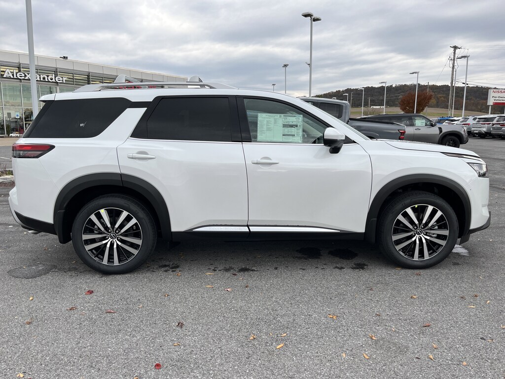 New 2025 Nissan Pathfinder Platinum SUV