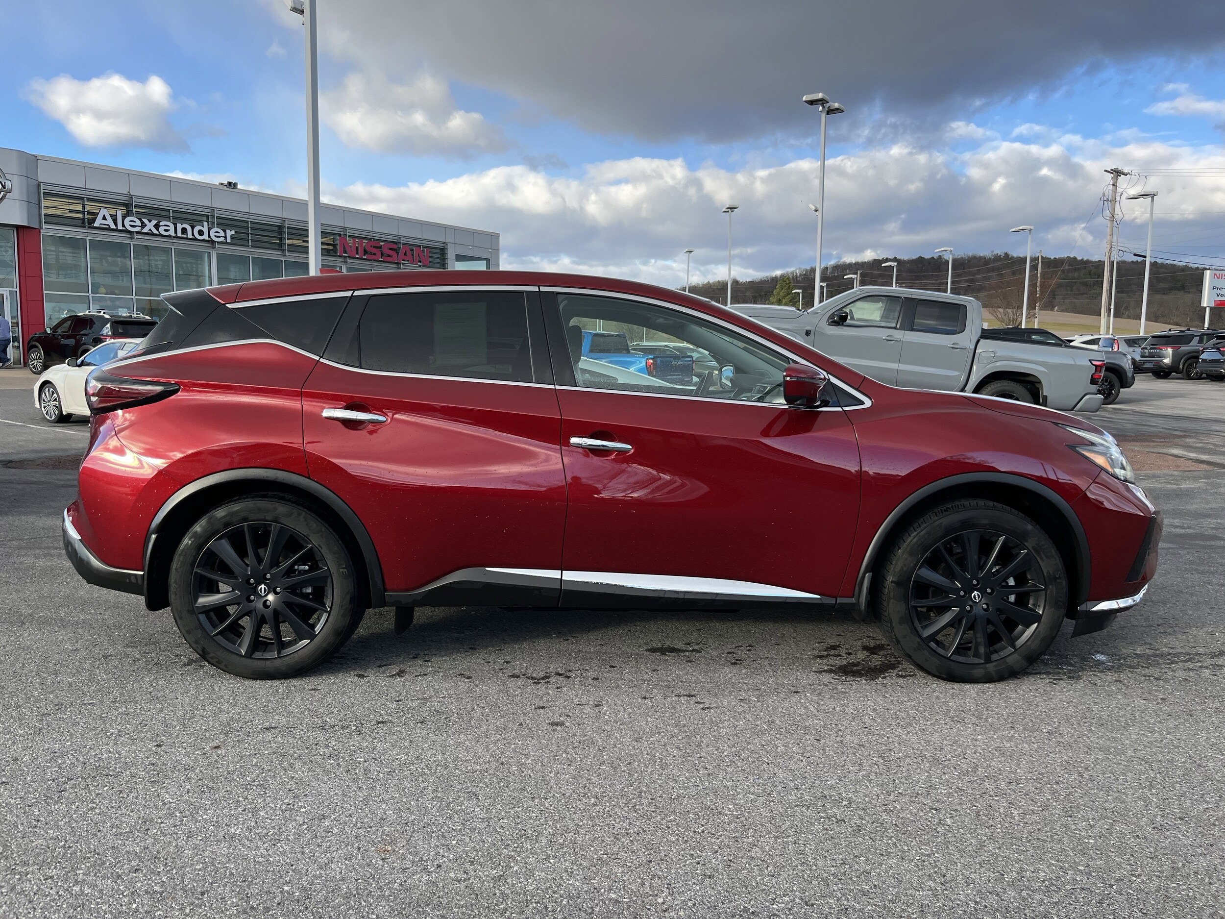 2024 Nissan Murano SL photo 2