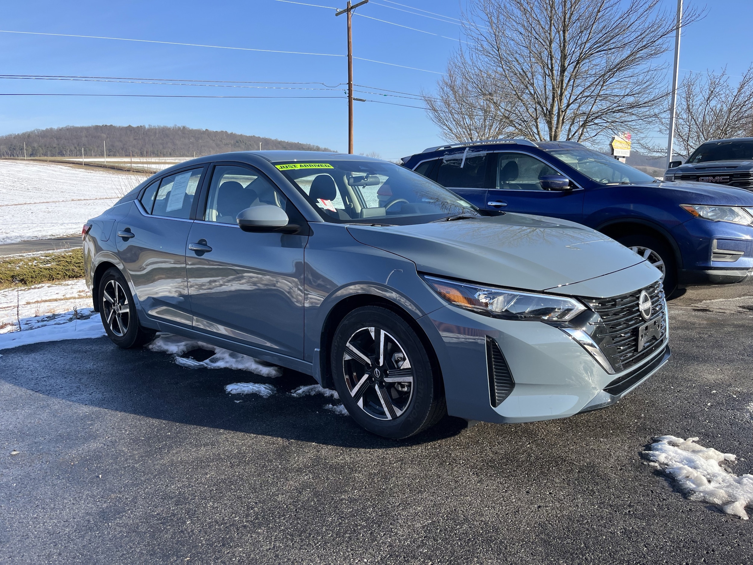 2025 Nissan Sentra SV's photo