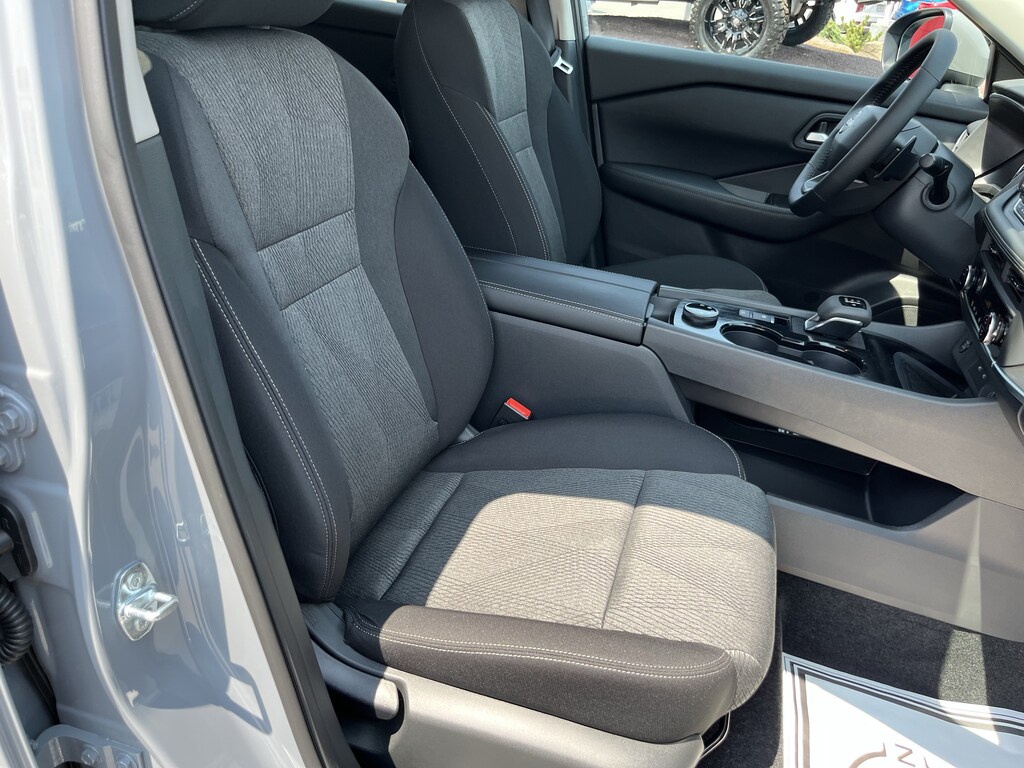 New 2026 Nissan Rogue SV SUV