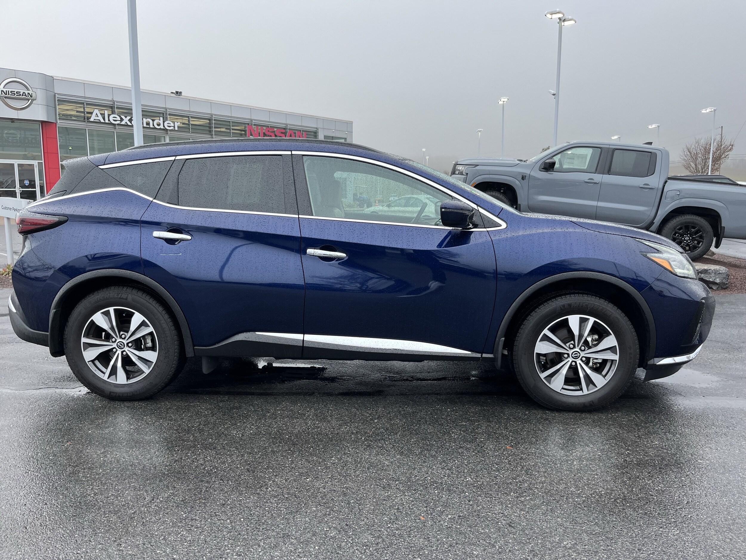 2024 Nissan Murano SV photo 2