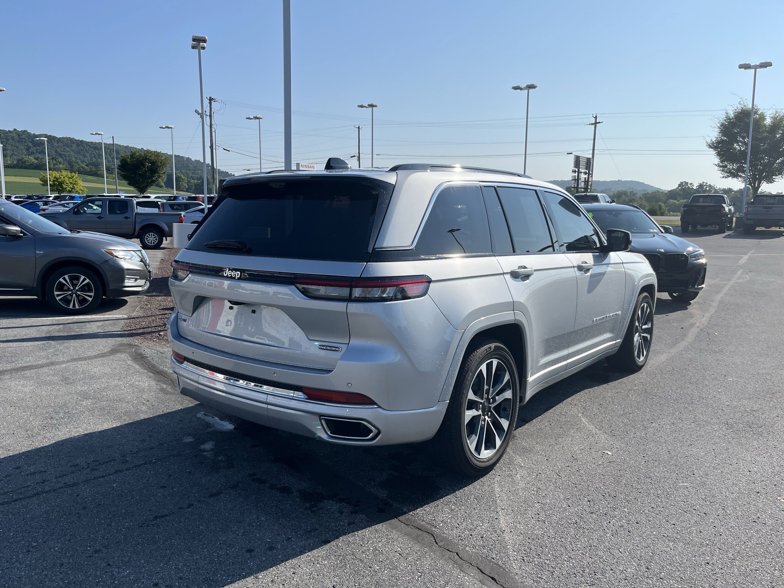 2024 Jeep Cherokee Overland 4xe photo 2