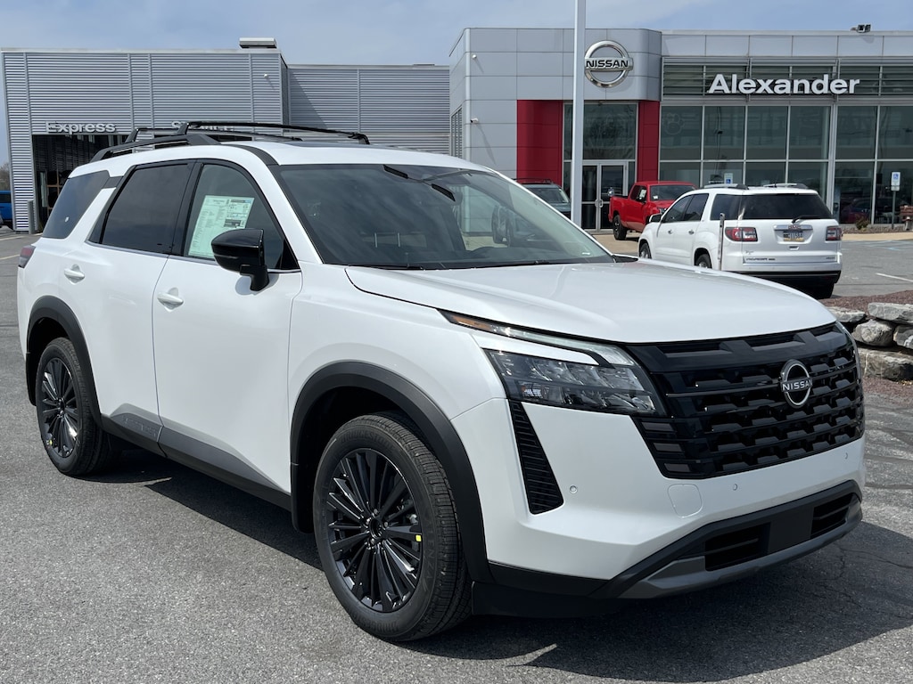 New 2026 Nissan Pathfinder SL SUV