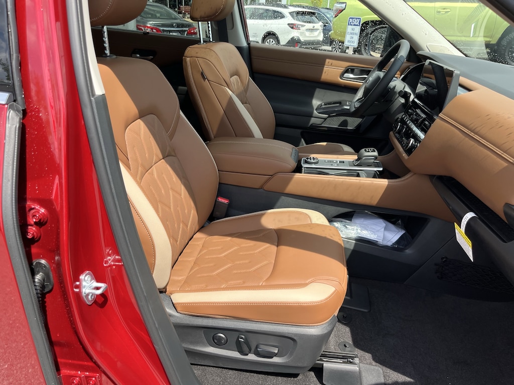 New 2026 Nissan Pathfinder Platinum SUV