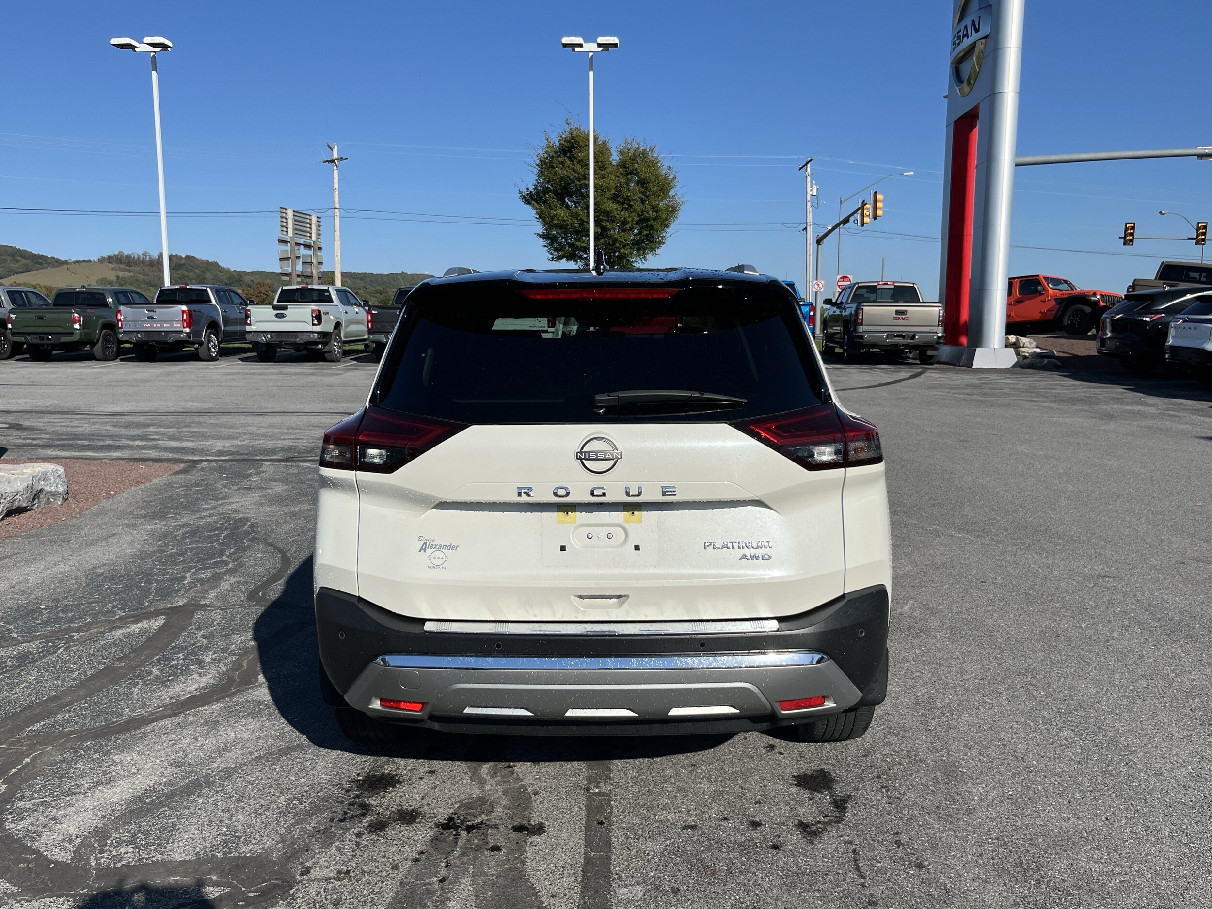 2023 Nissan Rogue AWD Platinum photo 4