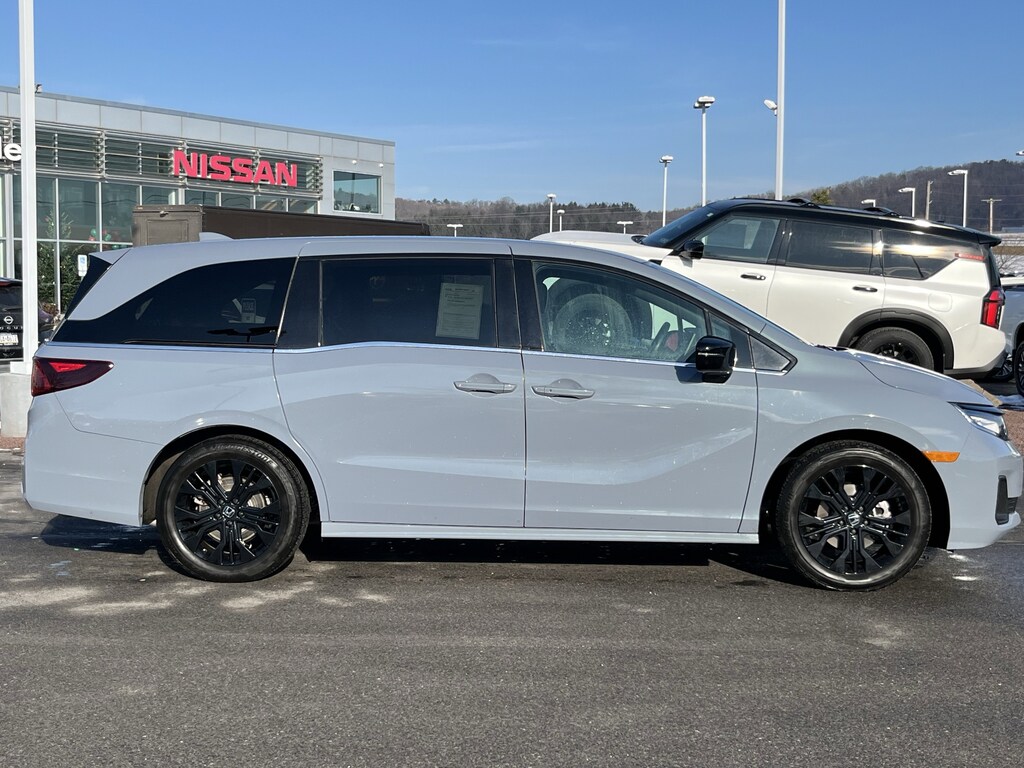 Used 2025 Honda Odyssey Sport-L Van