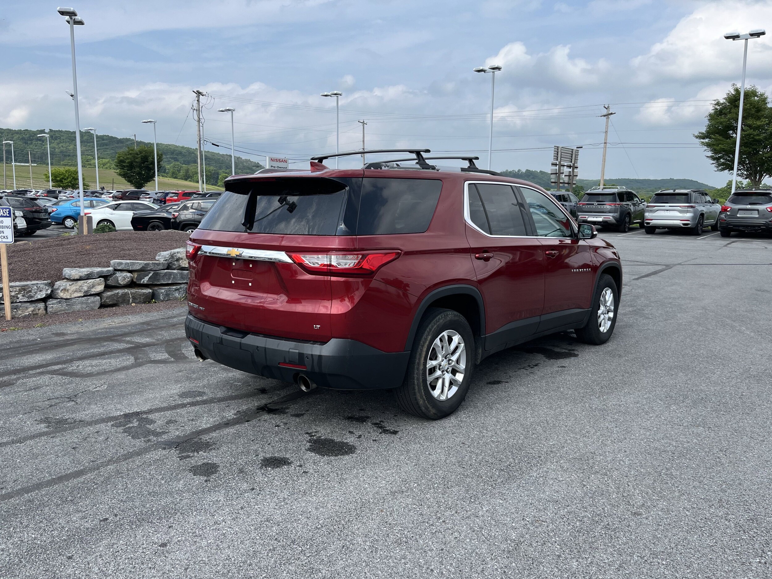 2018 Chevrolet Traverse Cloth 1LT photo 2