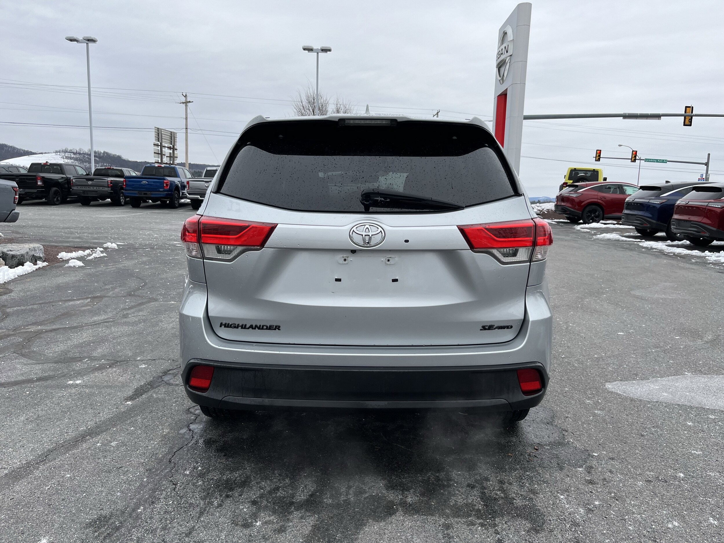 2018 Toyota Highlander SE photo 4