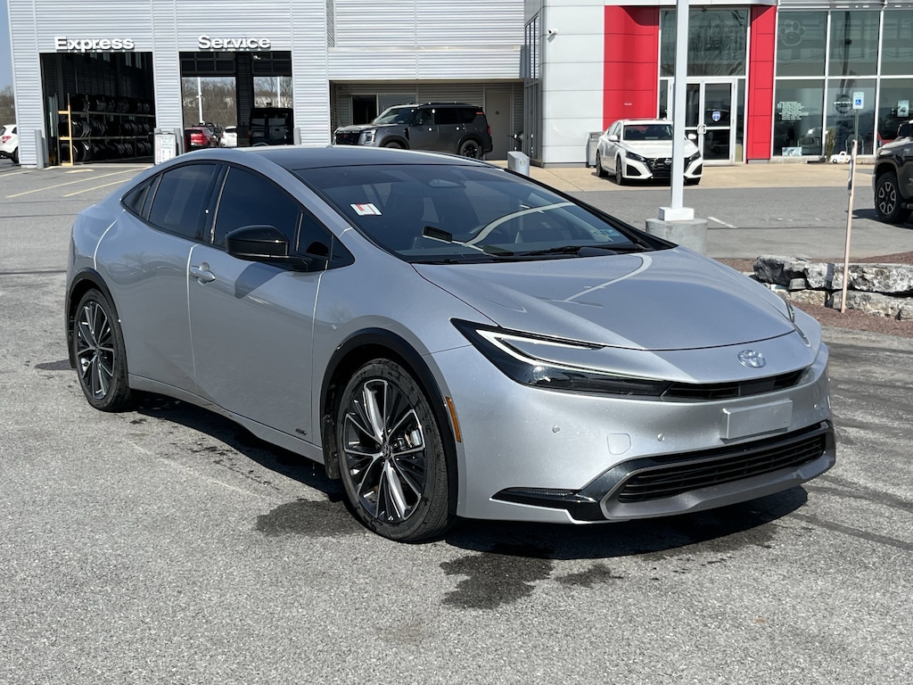 Used 2024 Toyota Prius XLE Hatchback