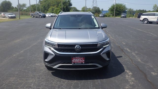 Used 2022 Volkswagen Taos SE with VIN 3VVYX7B22NM088304 for sale in Decatur, IL