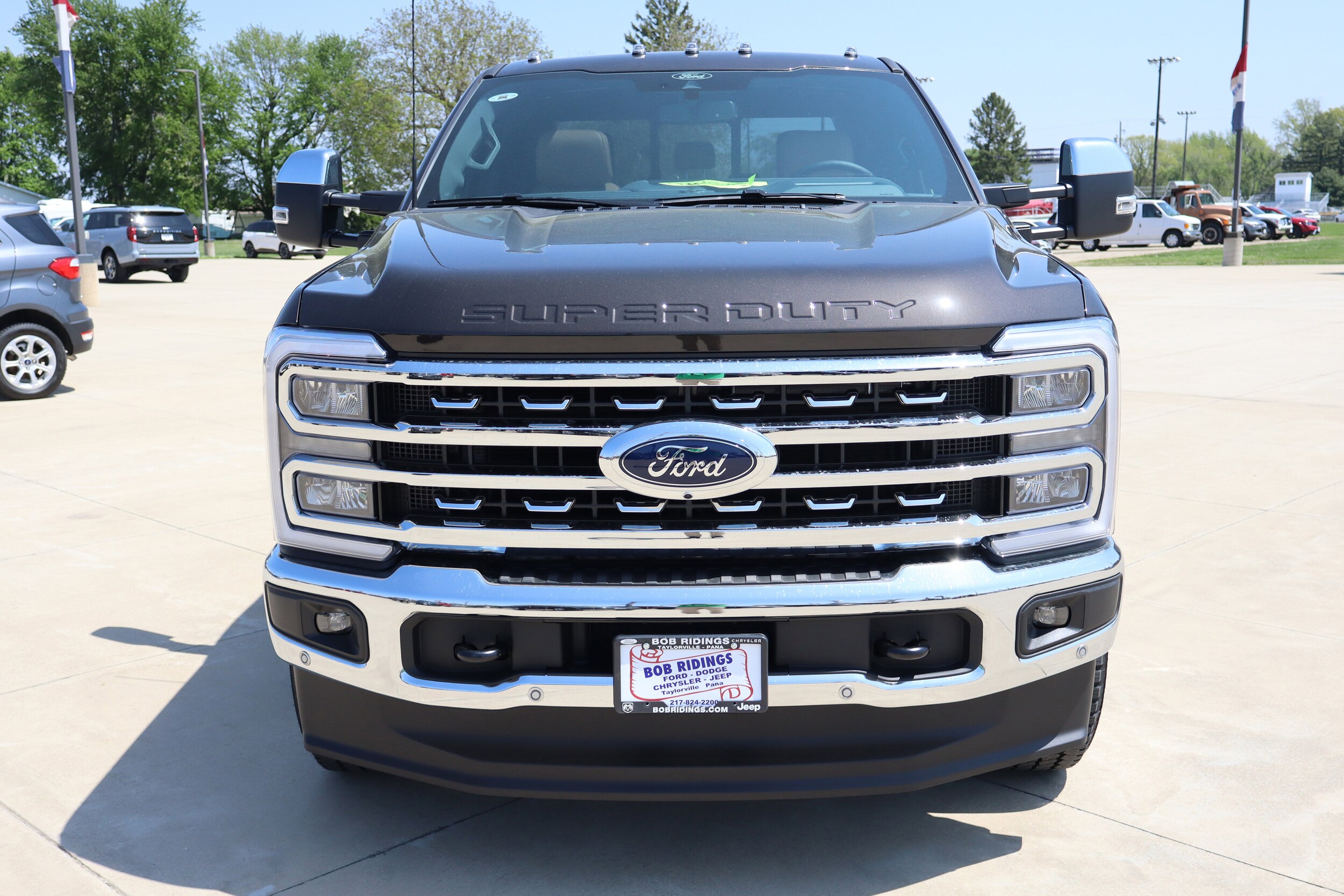 2025 Ford F-350 Lariat photo 2