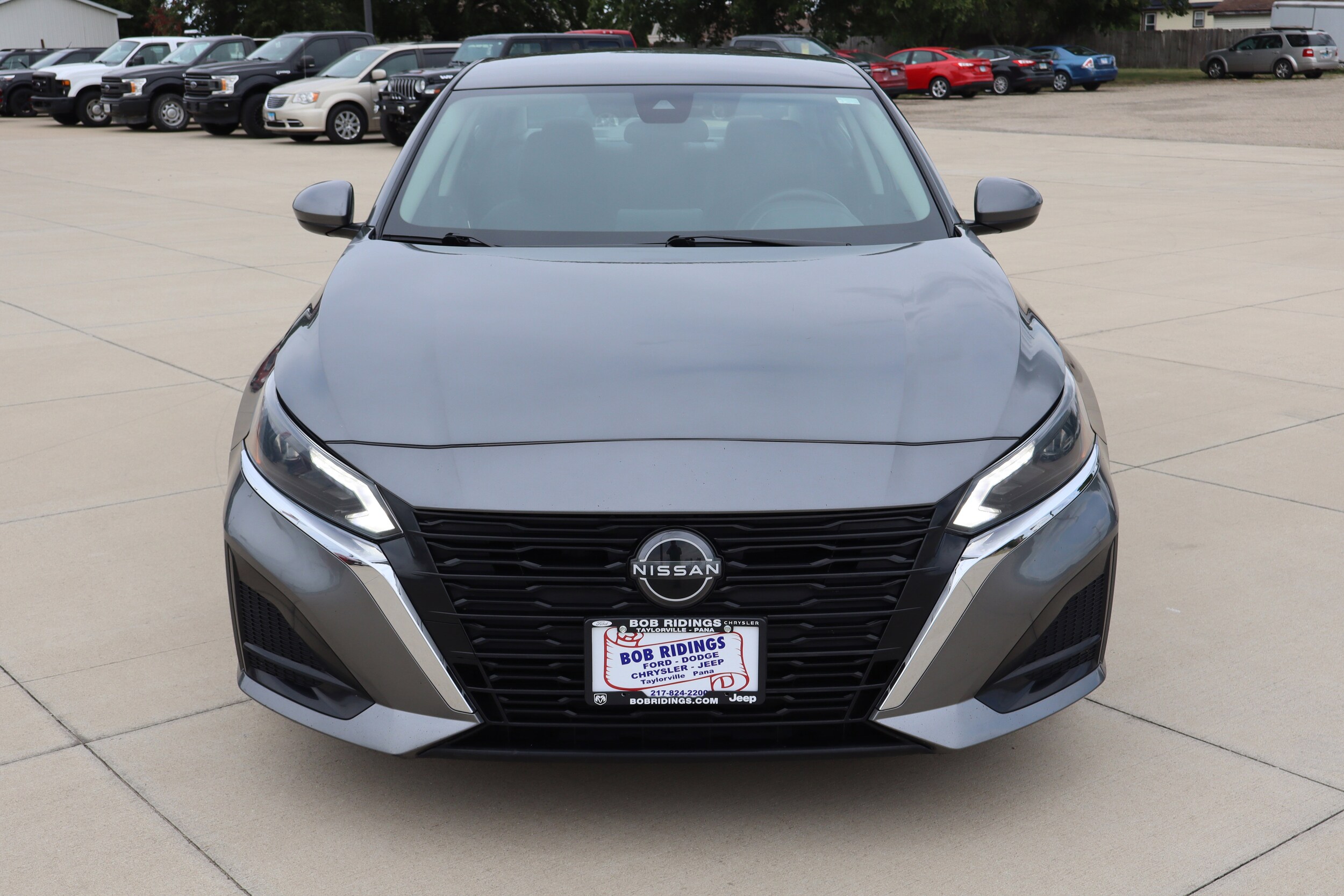 Used 2023 Nissan Altima SV with VIN 1N4BL4DV5PN379044 for sale in Pana, IL