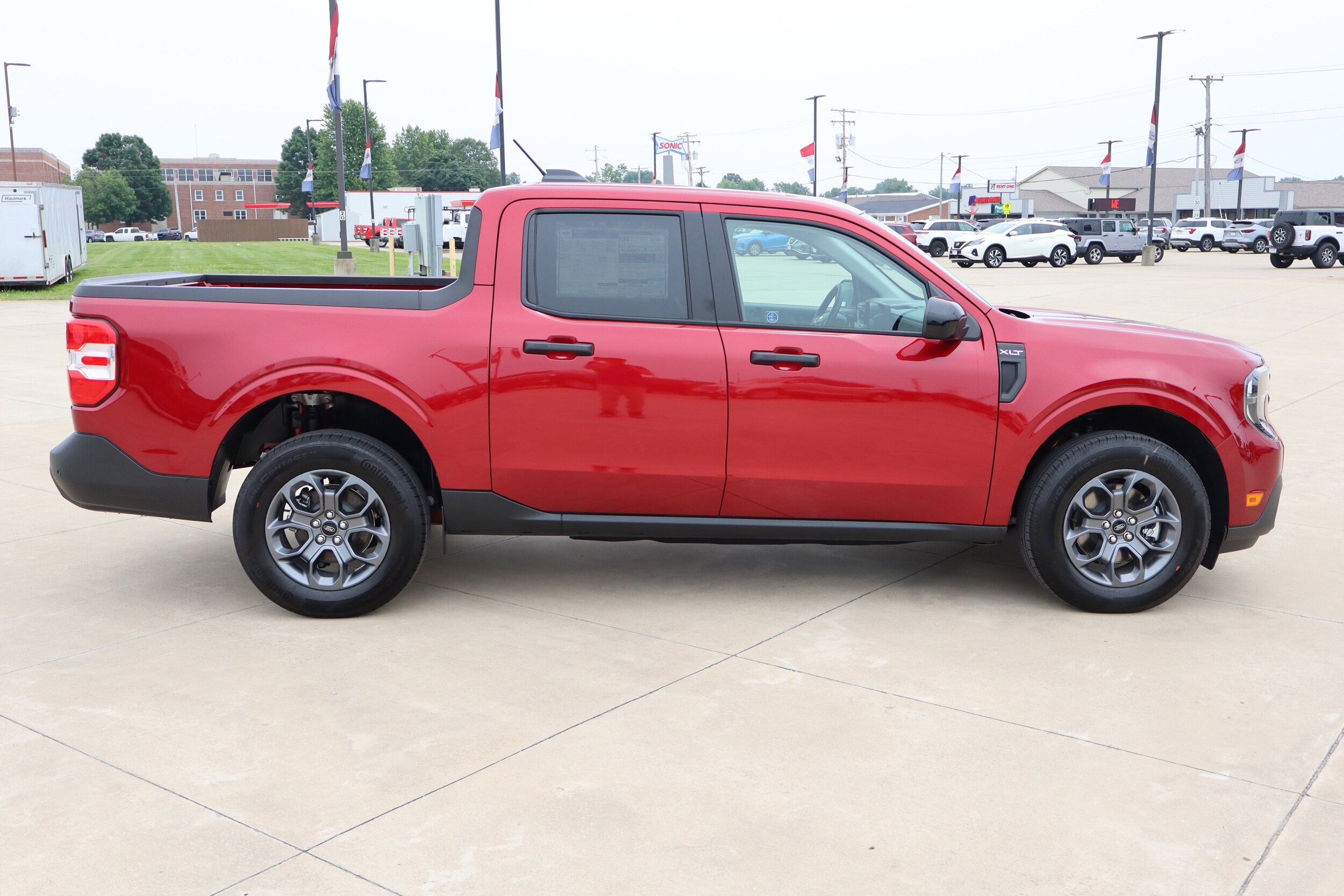 2025 Ford Maverick XLT photo 4