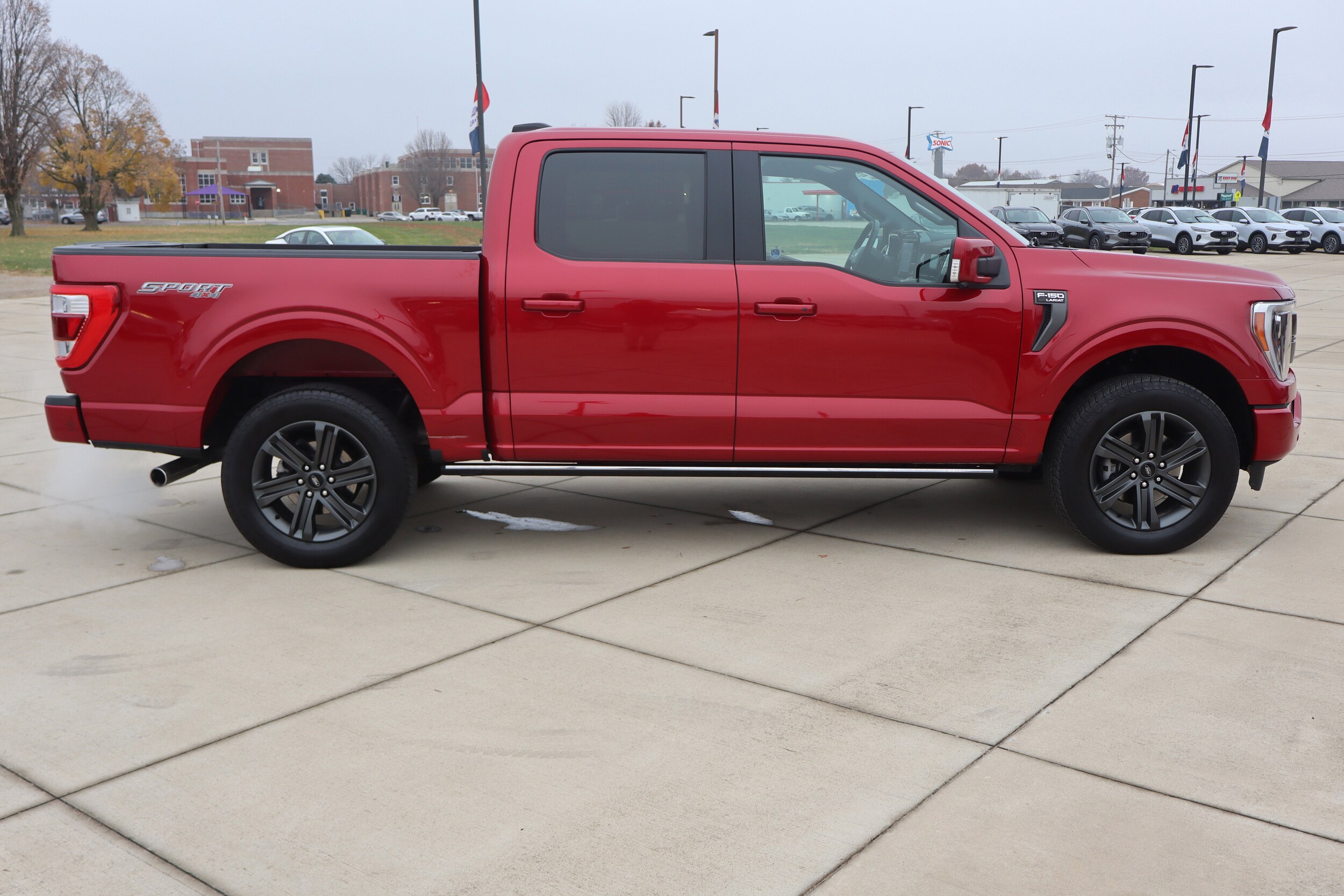 2023 Ford F-150 Lariat photo 4
