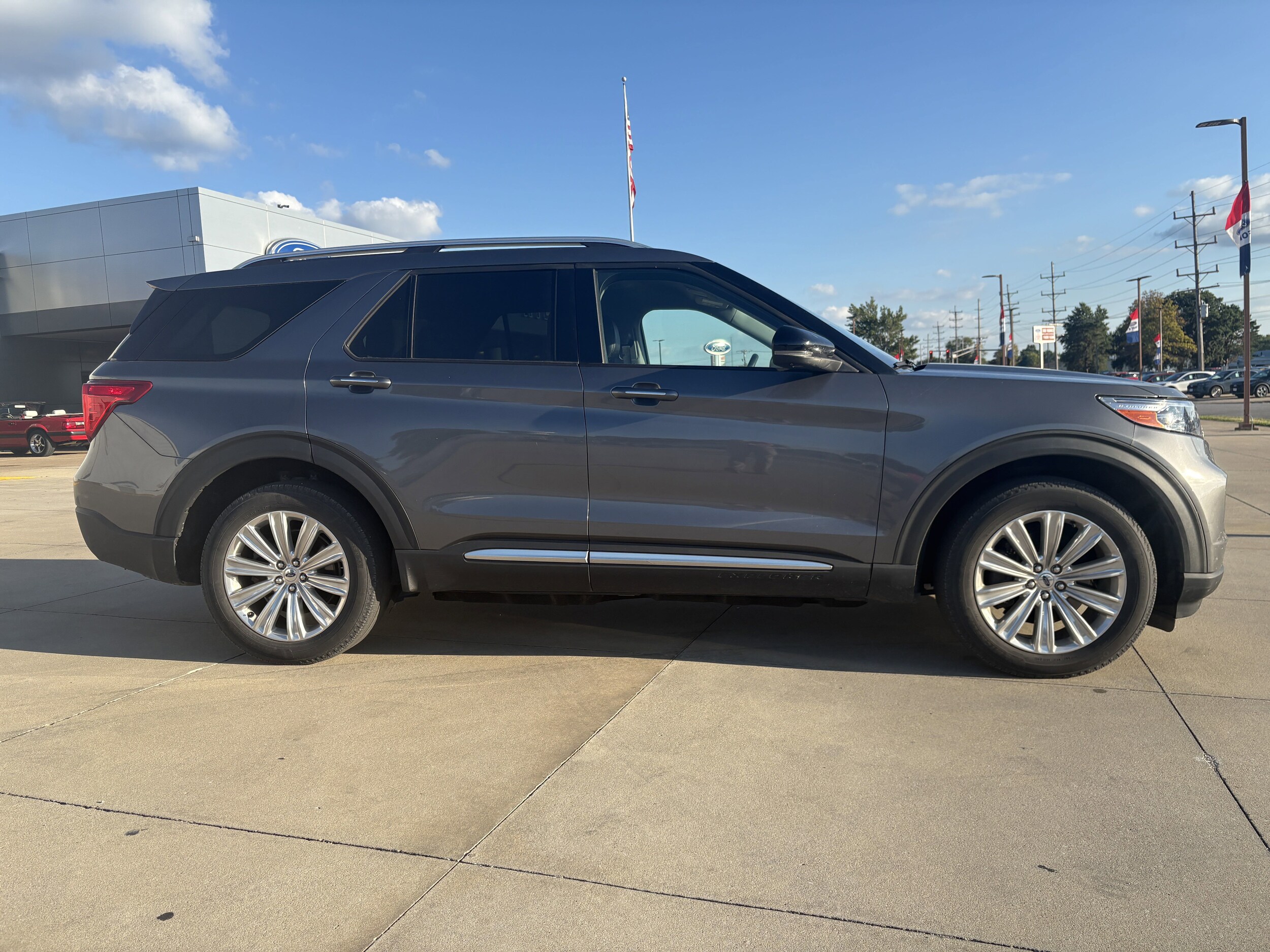 2022 Ford Explorer Limited photo 3