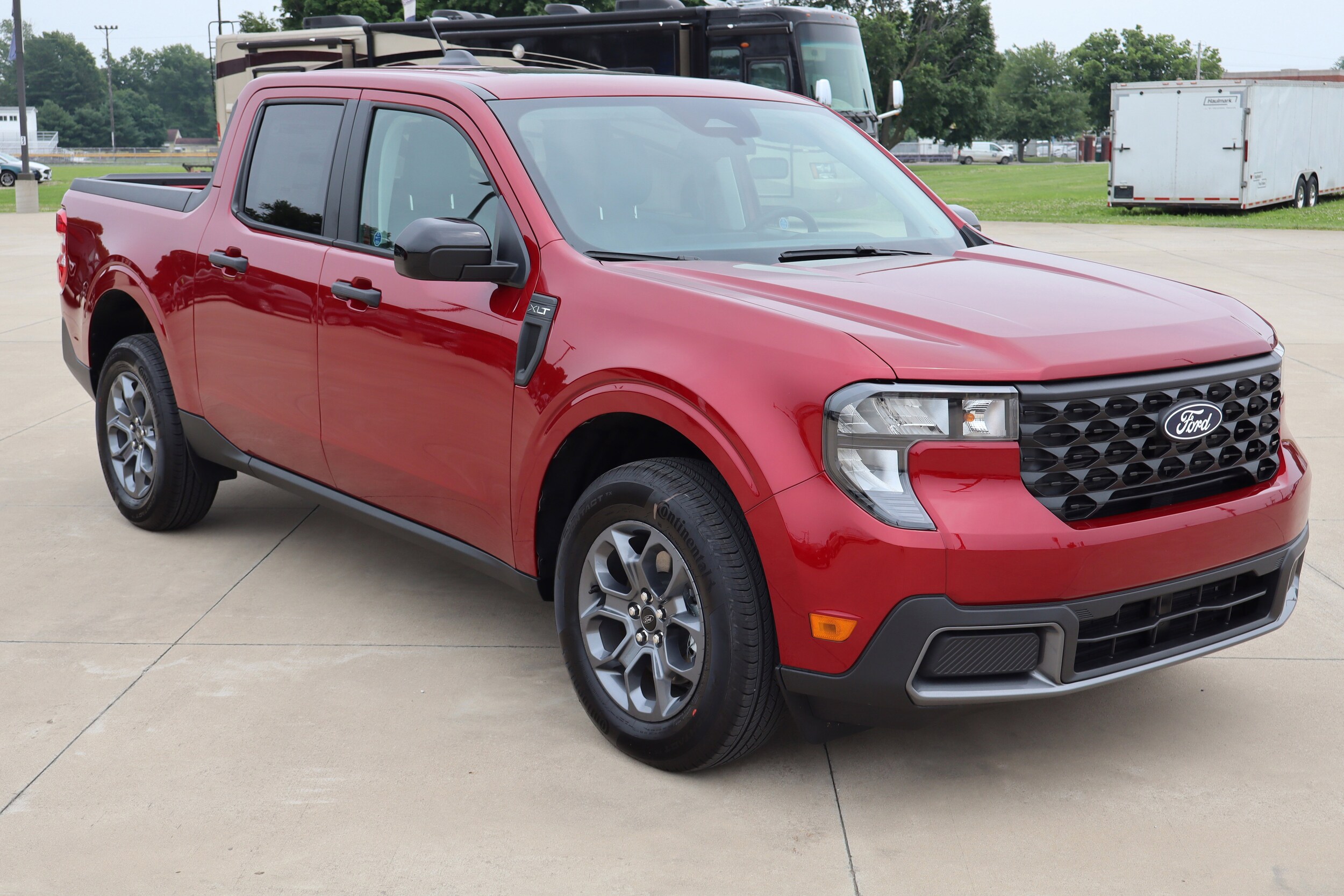 2025 Ford Maverick XLT photo 3