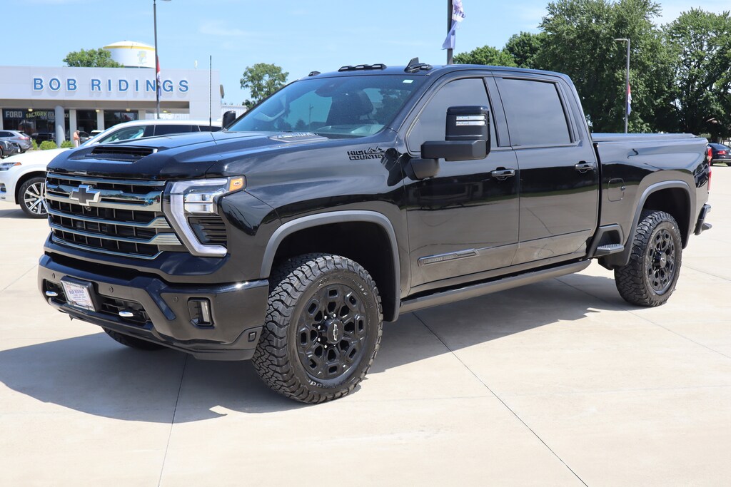 Used 2024 Chevrolet Silverado 3500HD High Country Truck Crew Cab