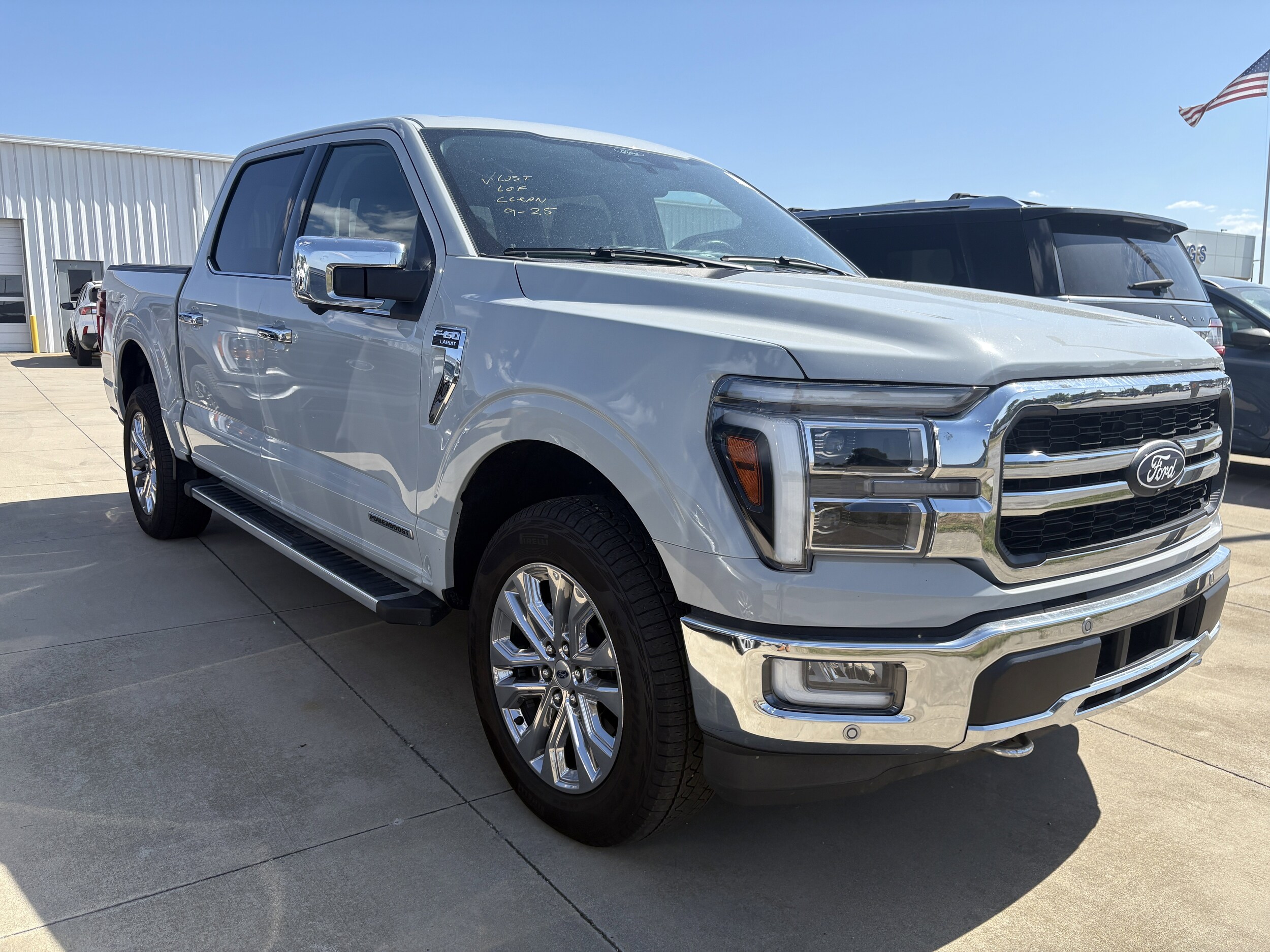 2024 Ford F-150 Lariat photo 2