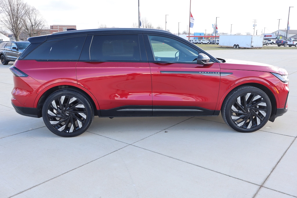 Used 2024 Lincoln Nautilus Reserve SUV