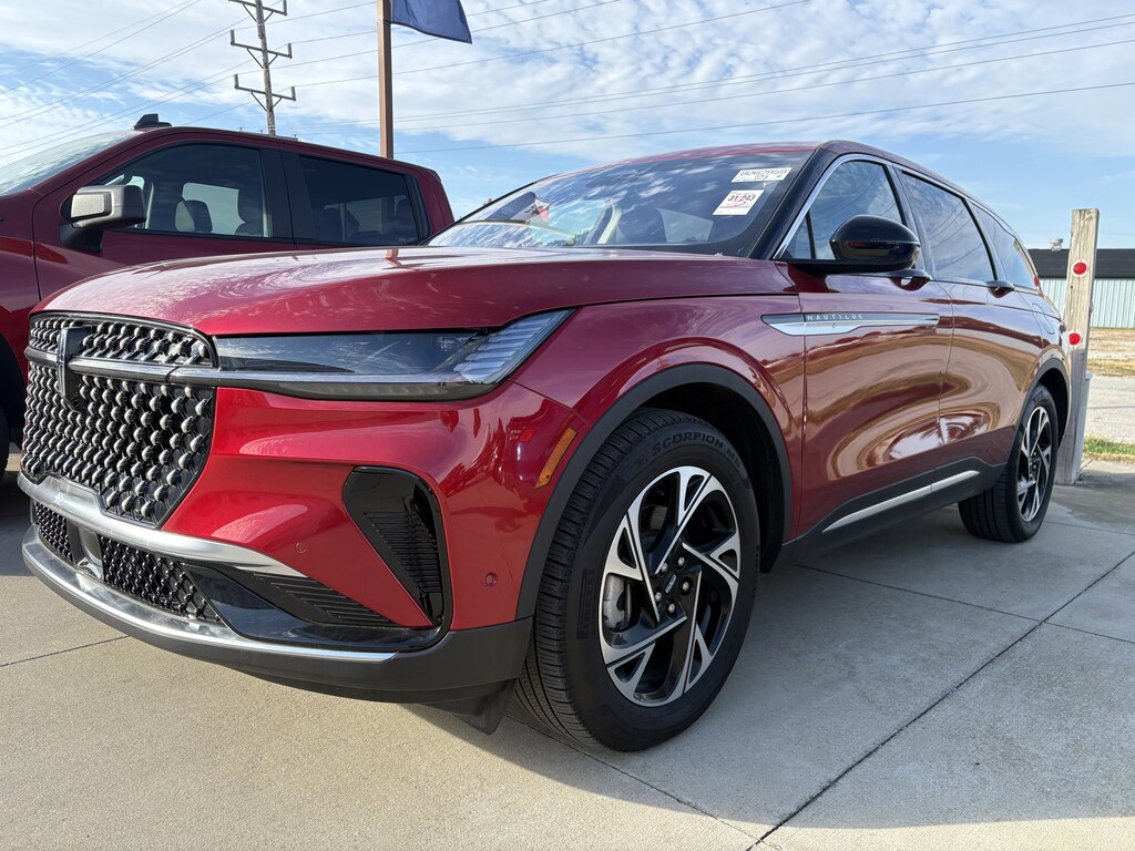 Used 2024 Lincoln Nautilus Premiere SUV