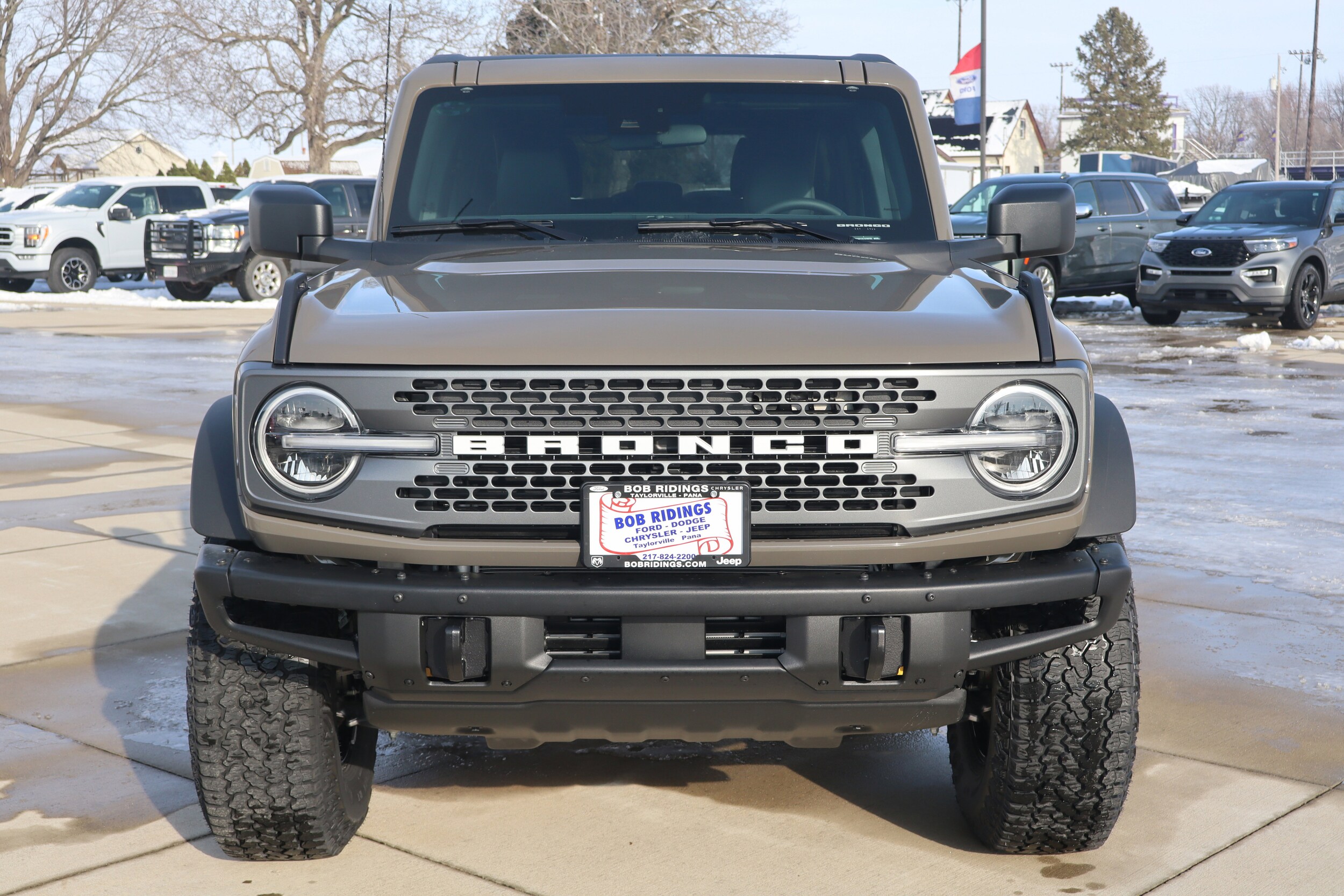 2025 Ford Bronco Badlands photo 2