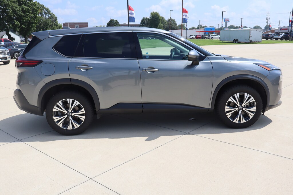 Used 2021 Nissan Rogue SV SUV