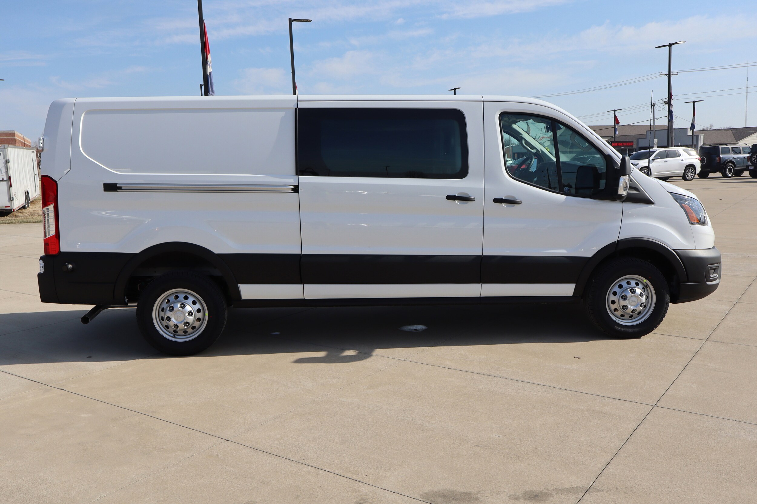 2025 Ford Transit Cargo Van photo 4