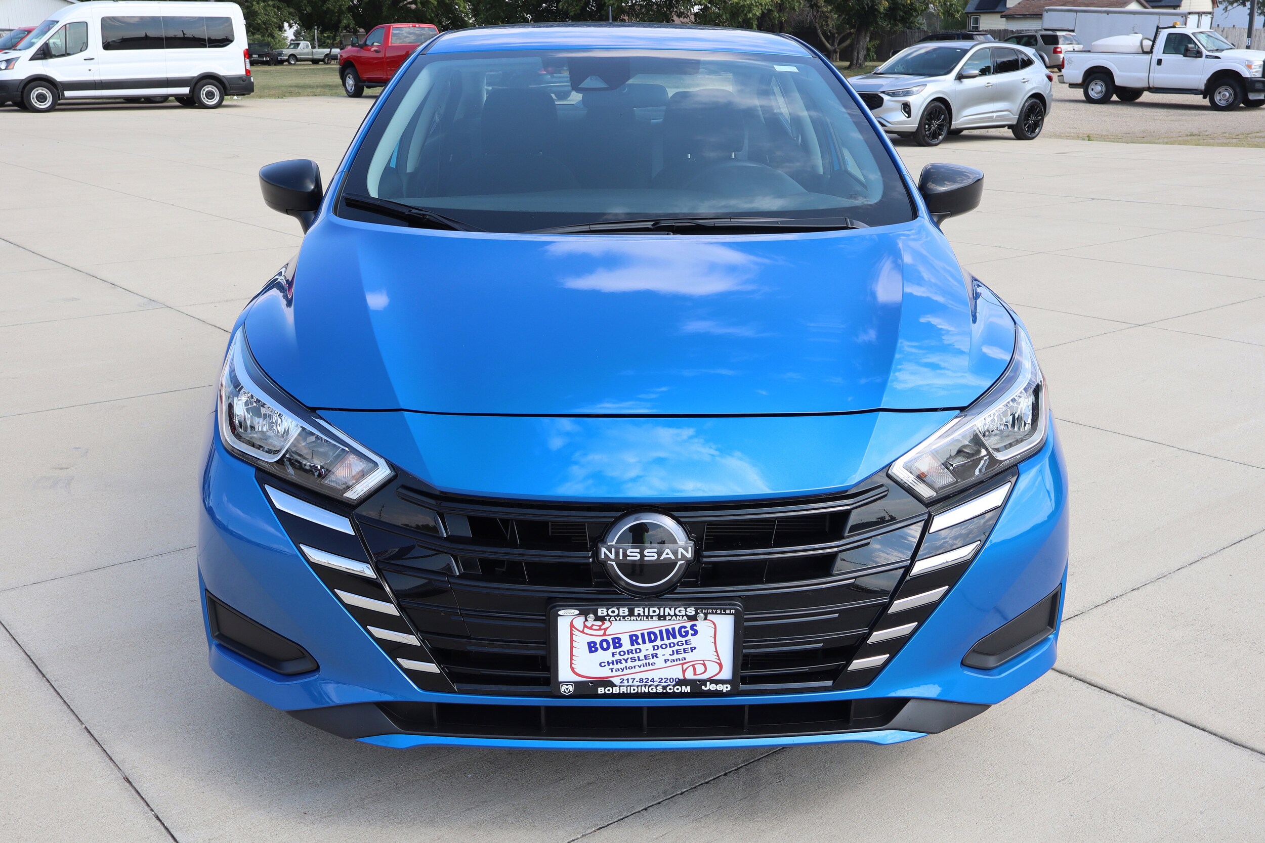 2024 Nissan Versa S photo 2