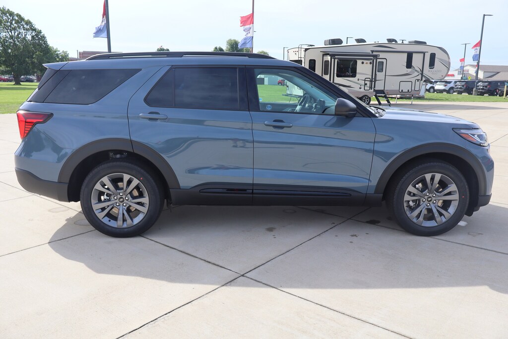 New 2026 Ford Explorer Active w/200A Pkg SUV