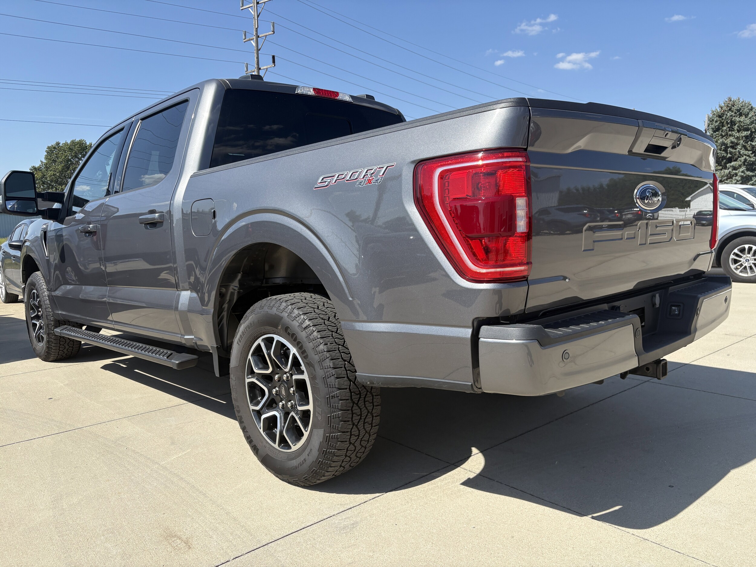 2023 Ford F-150 XLT photo 3
