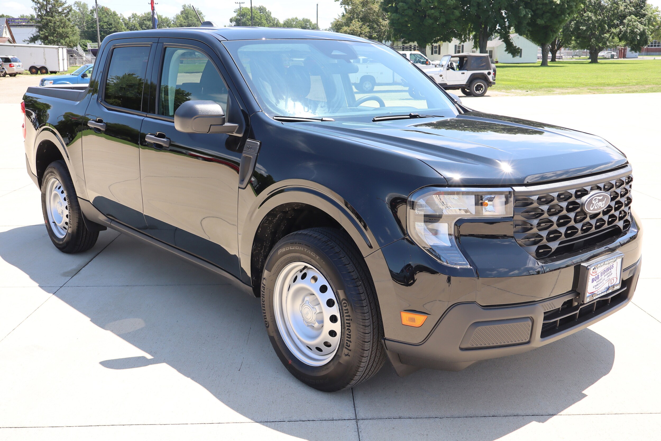 2025 Ford Maverick XL photo 3