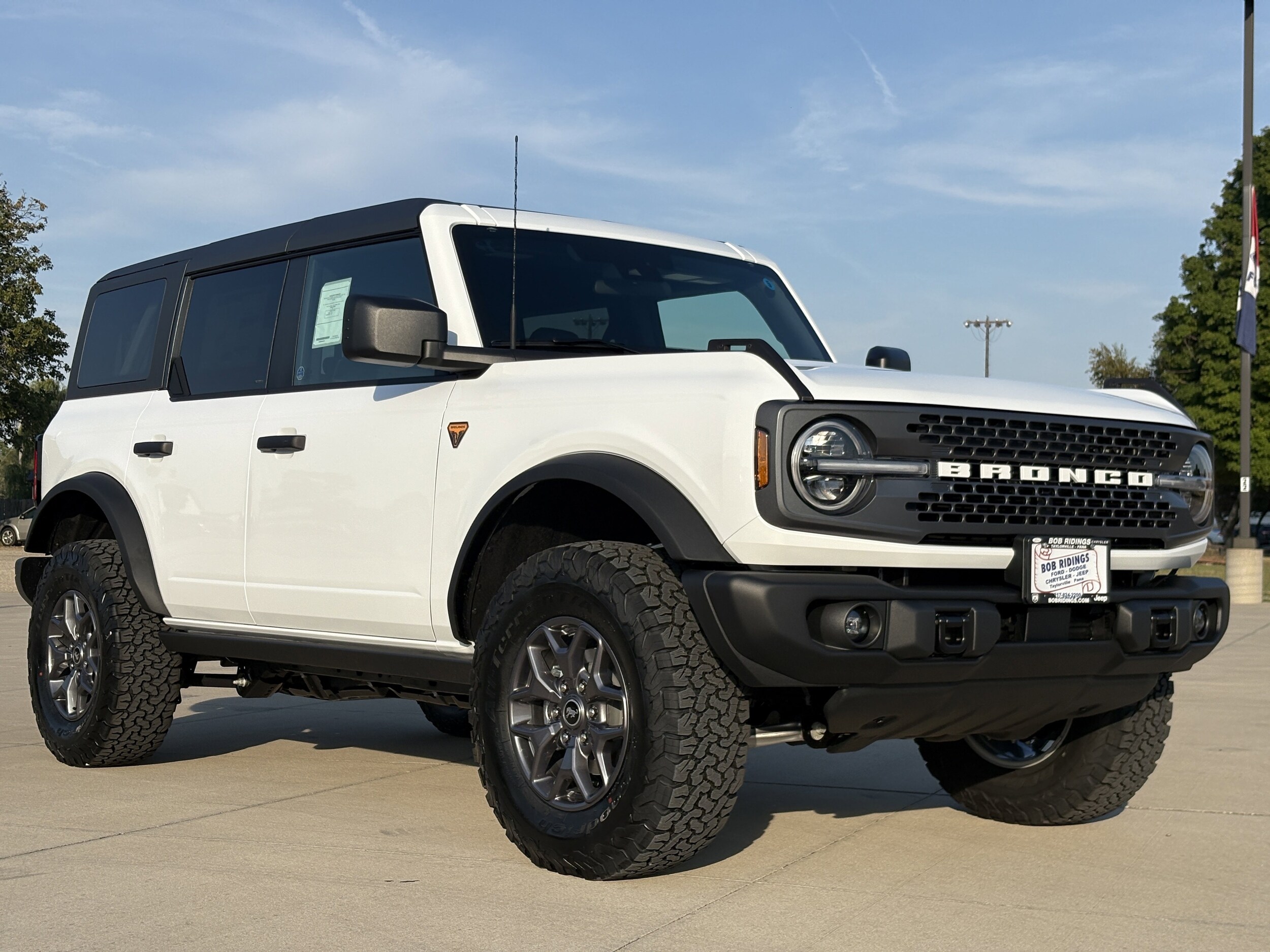 2025 Ford Bronco Badlands photo 3