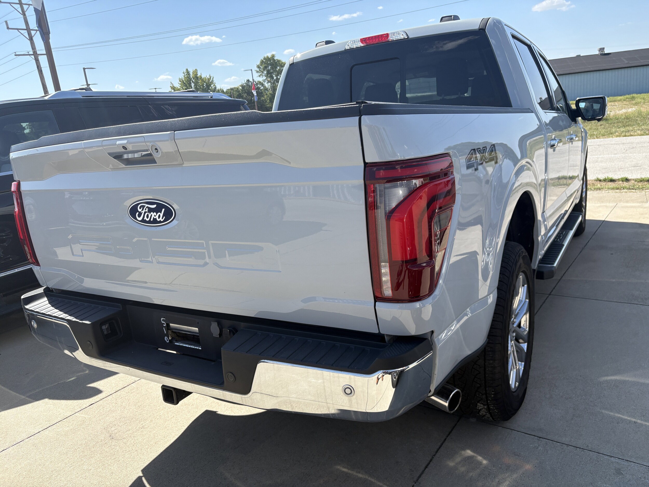 2024 Ford F-150 Lariat photo 3