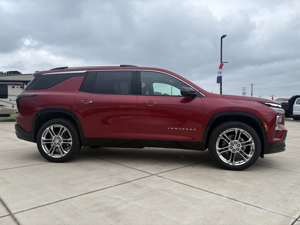 Used 2026 Chevrolet Traverse FWD High Country SUV