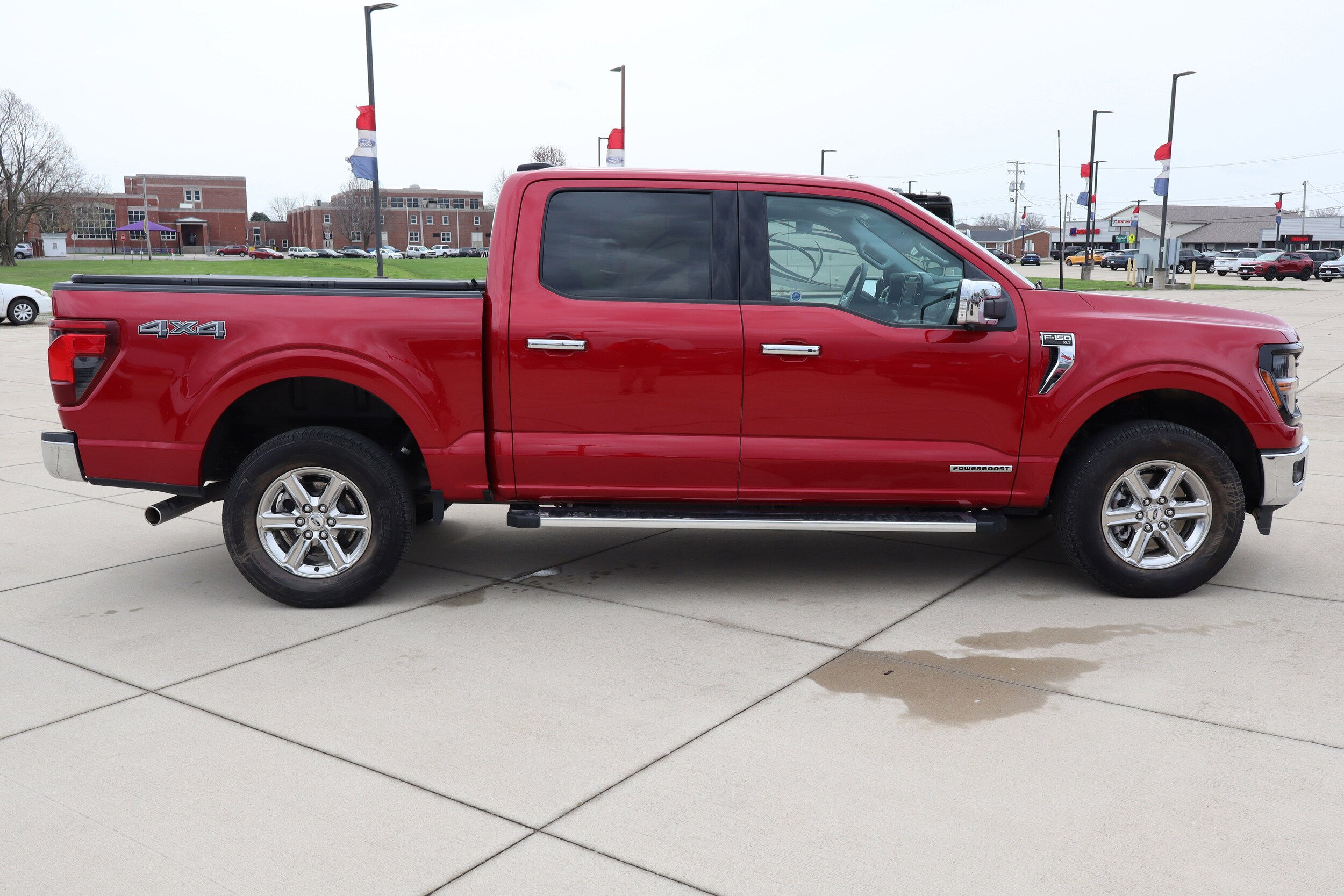 2024 Ford F-150 XLT photo 4