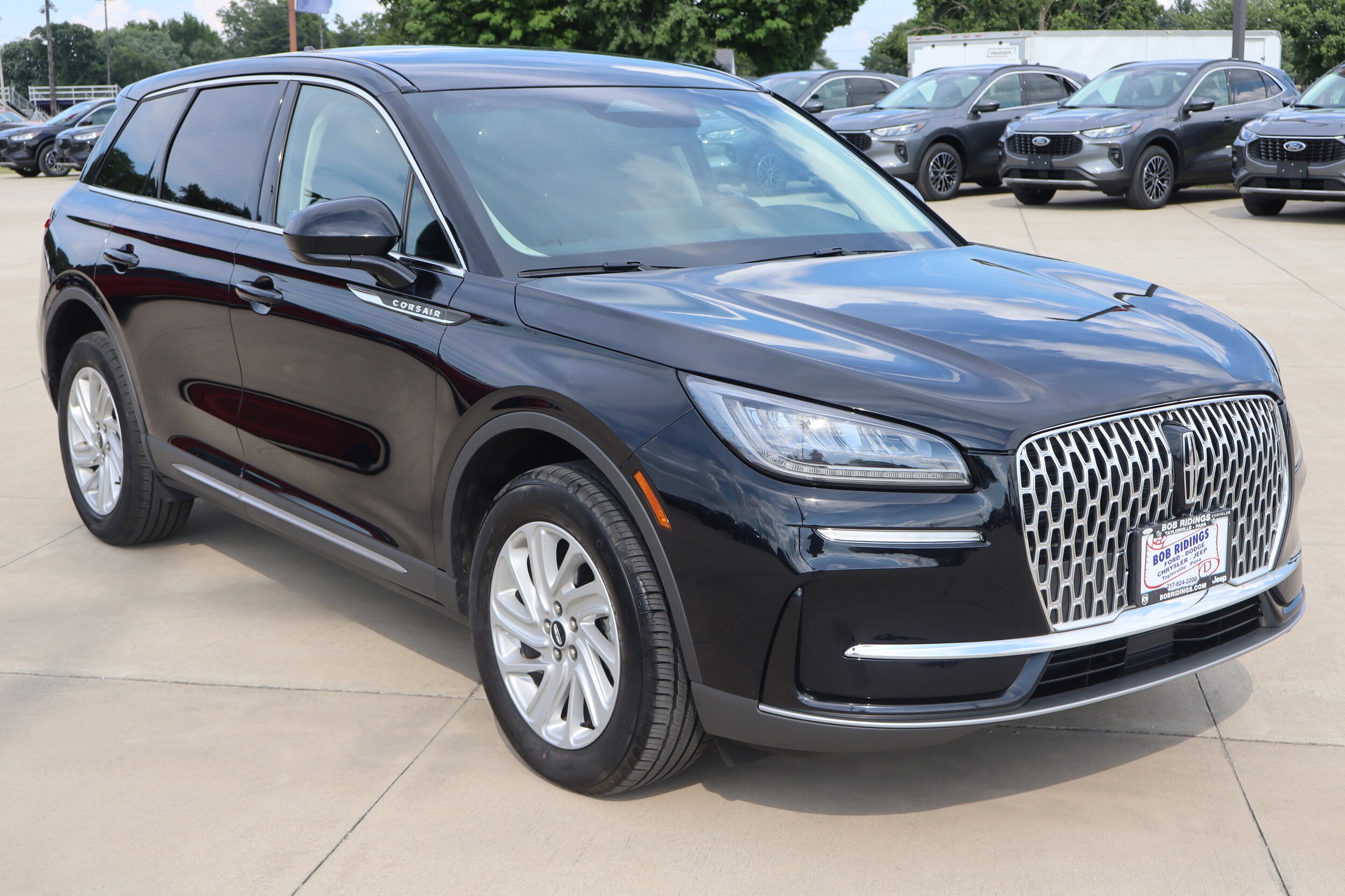 2023 Lincoln Corsair Standard photo 3