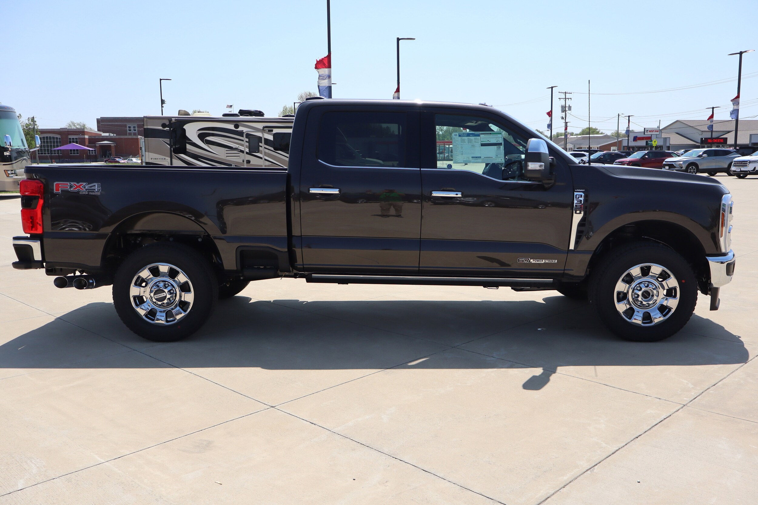 2025 Ford F-350 Lariat photo 4