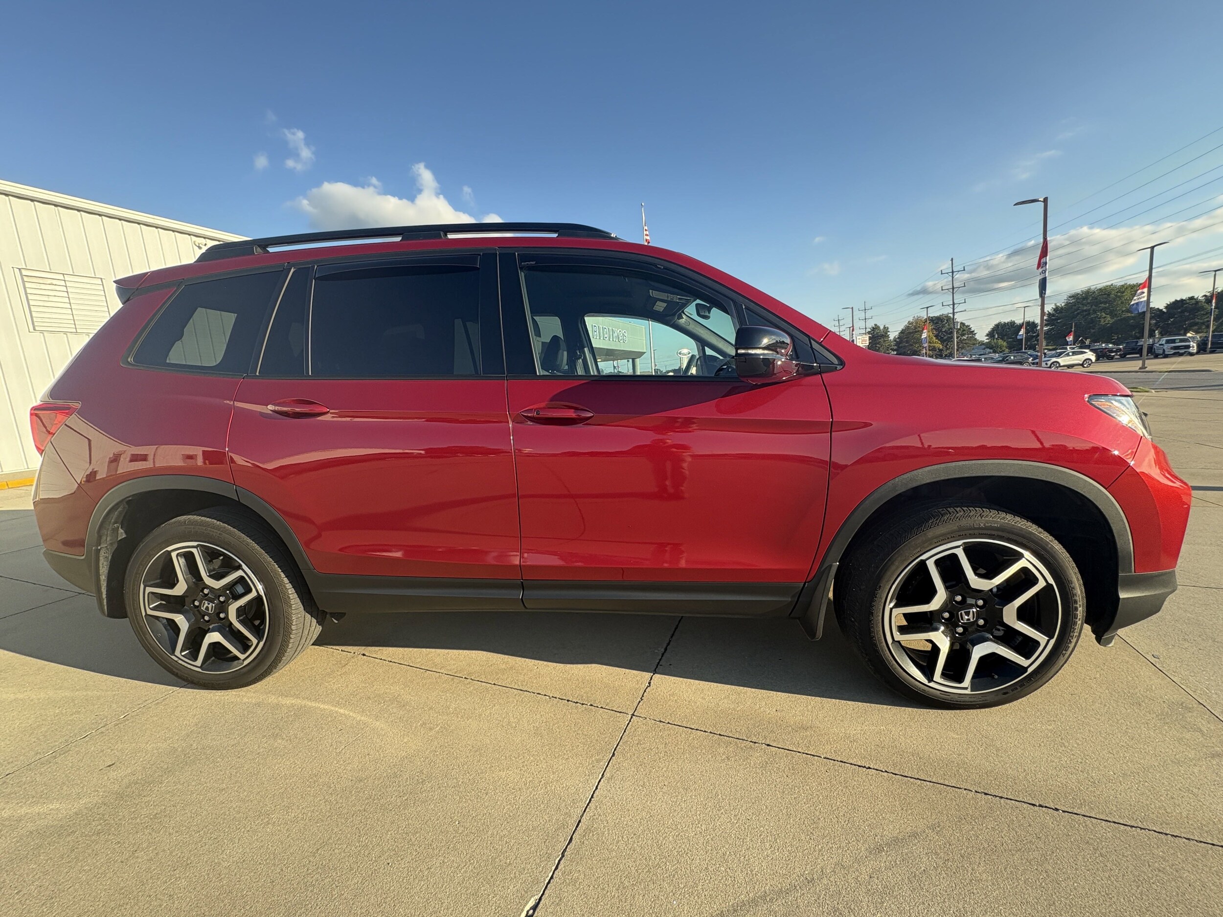 2023 Honda Passport Elite photo 2